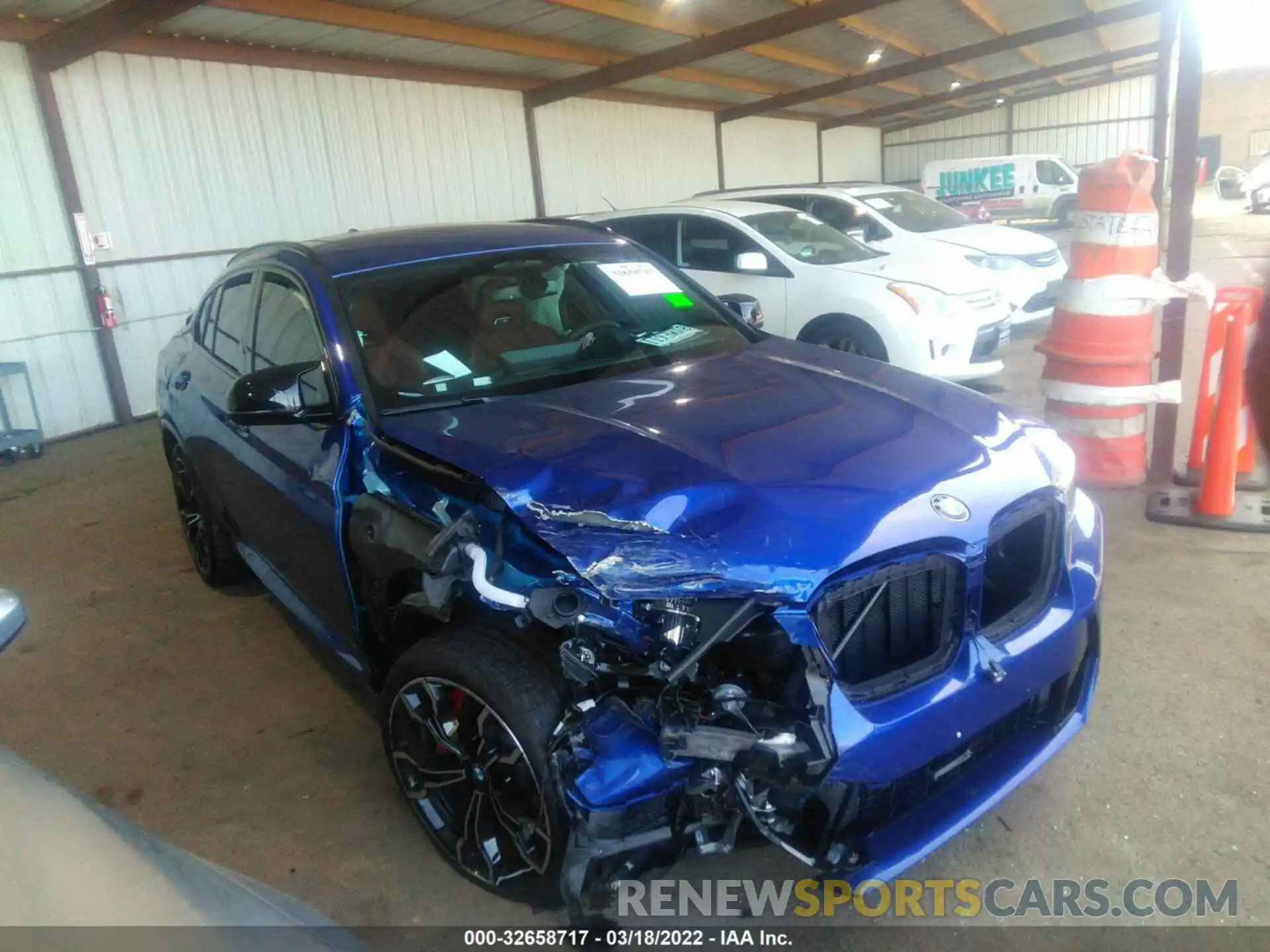 1 Photograph of a damaged car 5YM23EC09N9J46495 BMW X4 M 2022