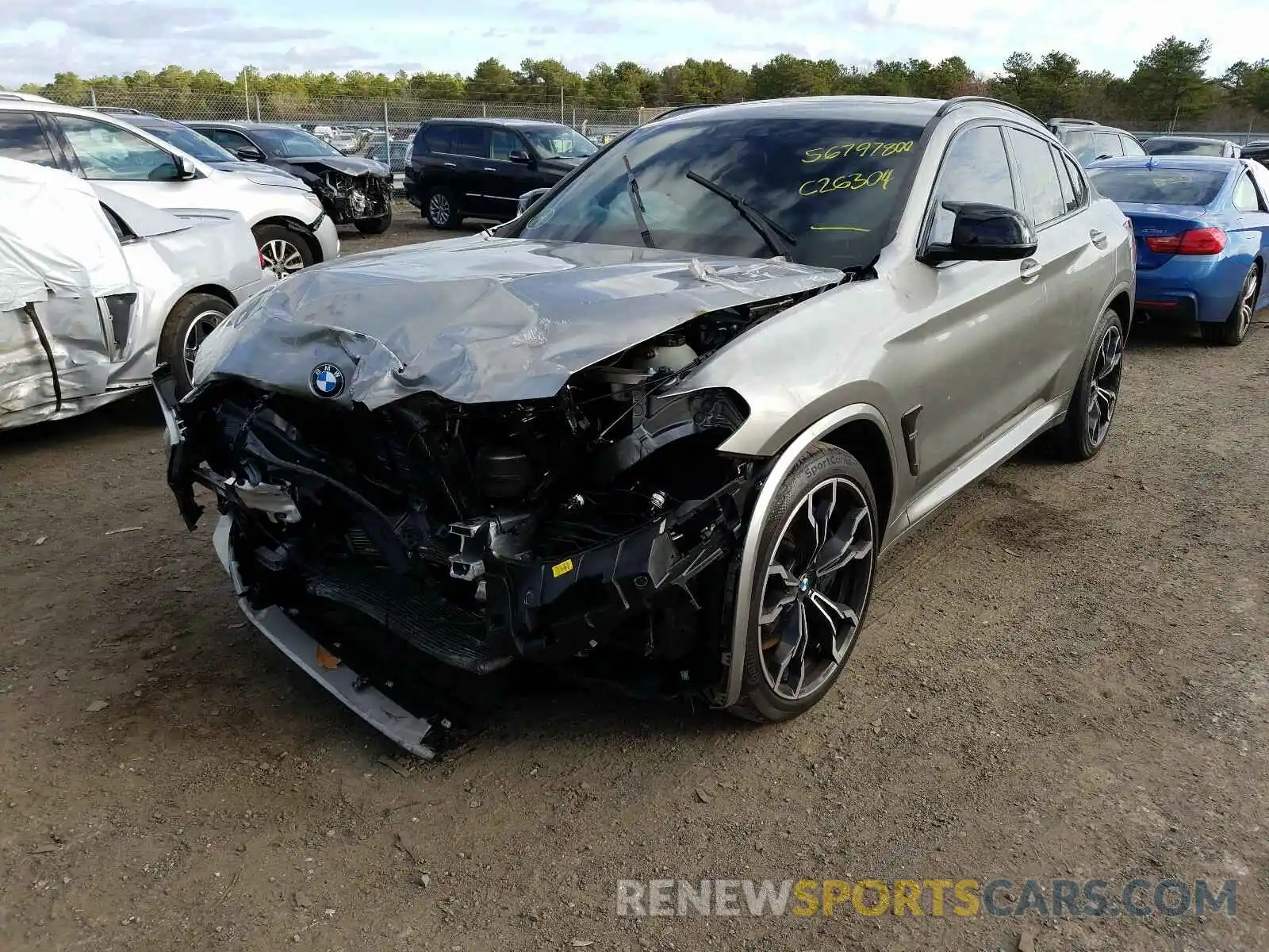 2 Photograph of a damaged car 5YMUJ0C02L9C26304 BMW X4 M COMPE 2020