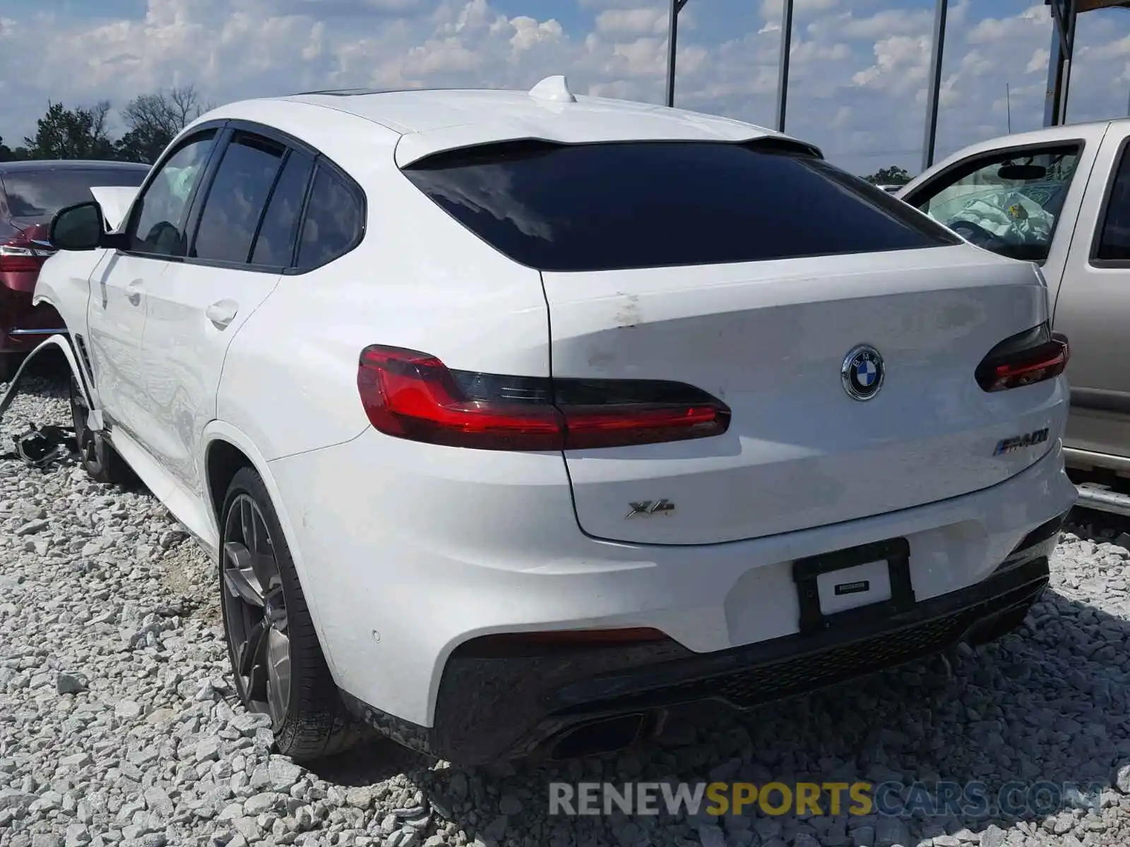 3 Photograph of a damaged car 5UXUJ5C52KLA93397 BMW X4 M40I 2019