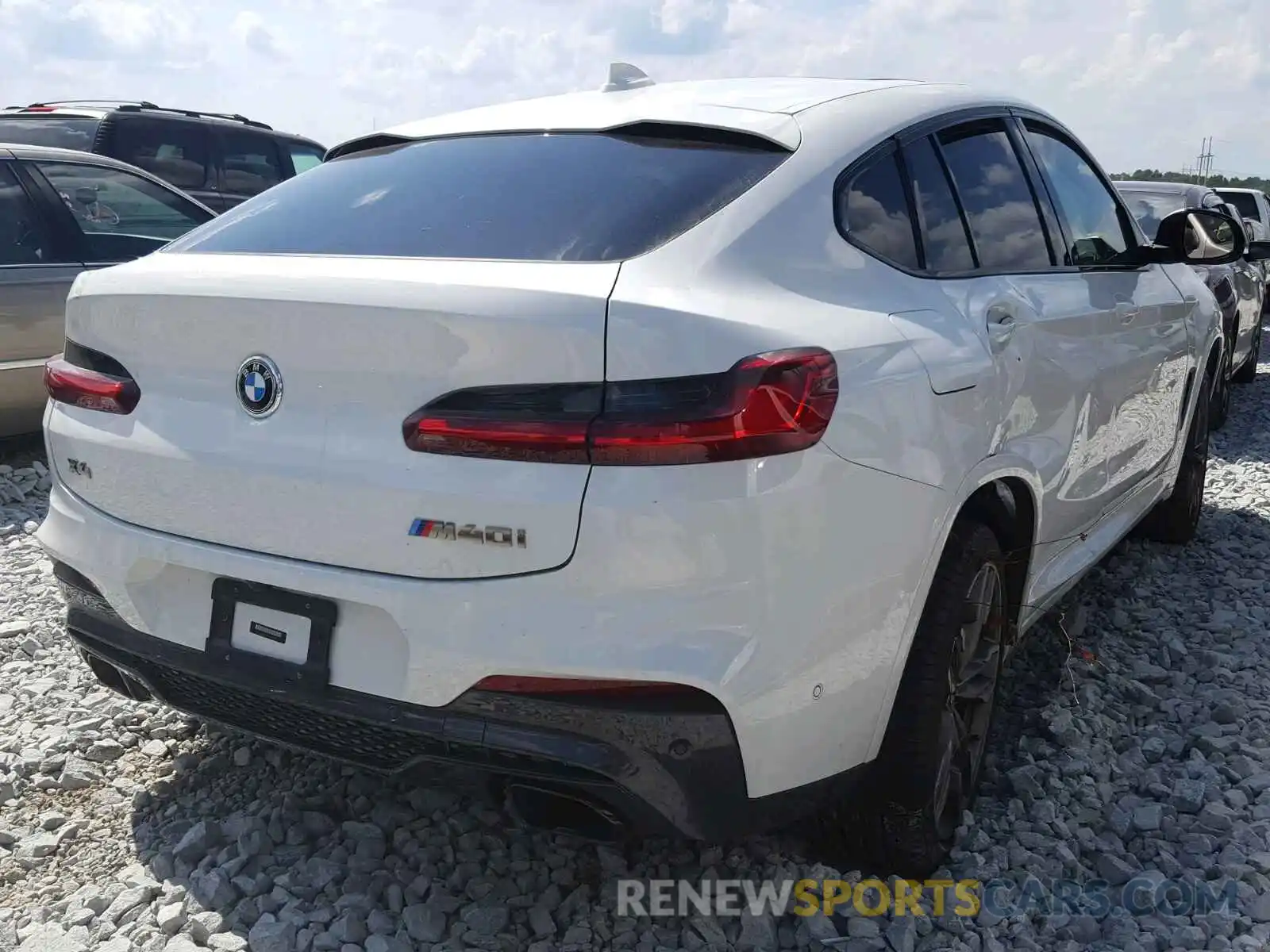 4 Photograph of a damaged car 5UXUJ5C52KLA93397 BMW X4 M40I 2019