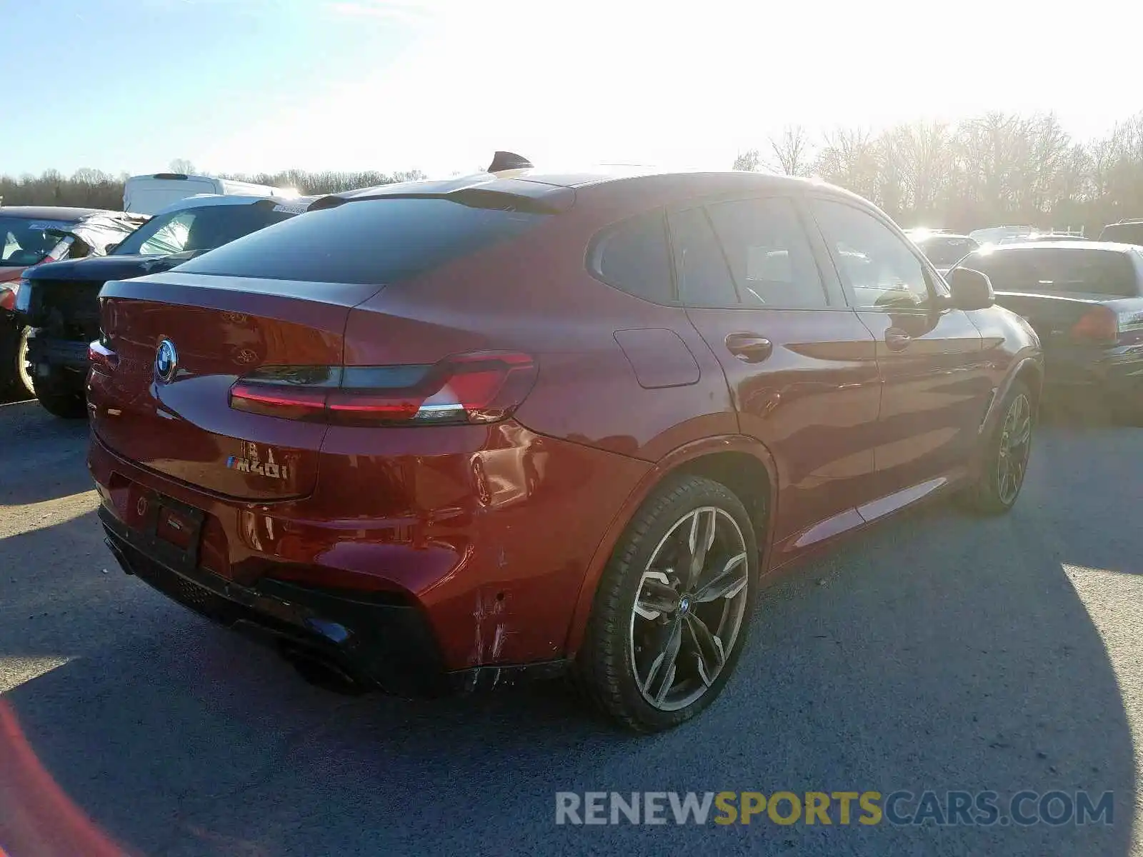 4 Photograph of a damaged car 5UXUJ5C57KLJ63621 BMW X4 M40I 2019