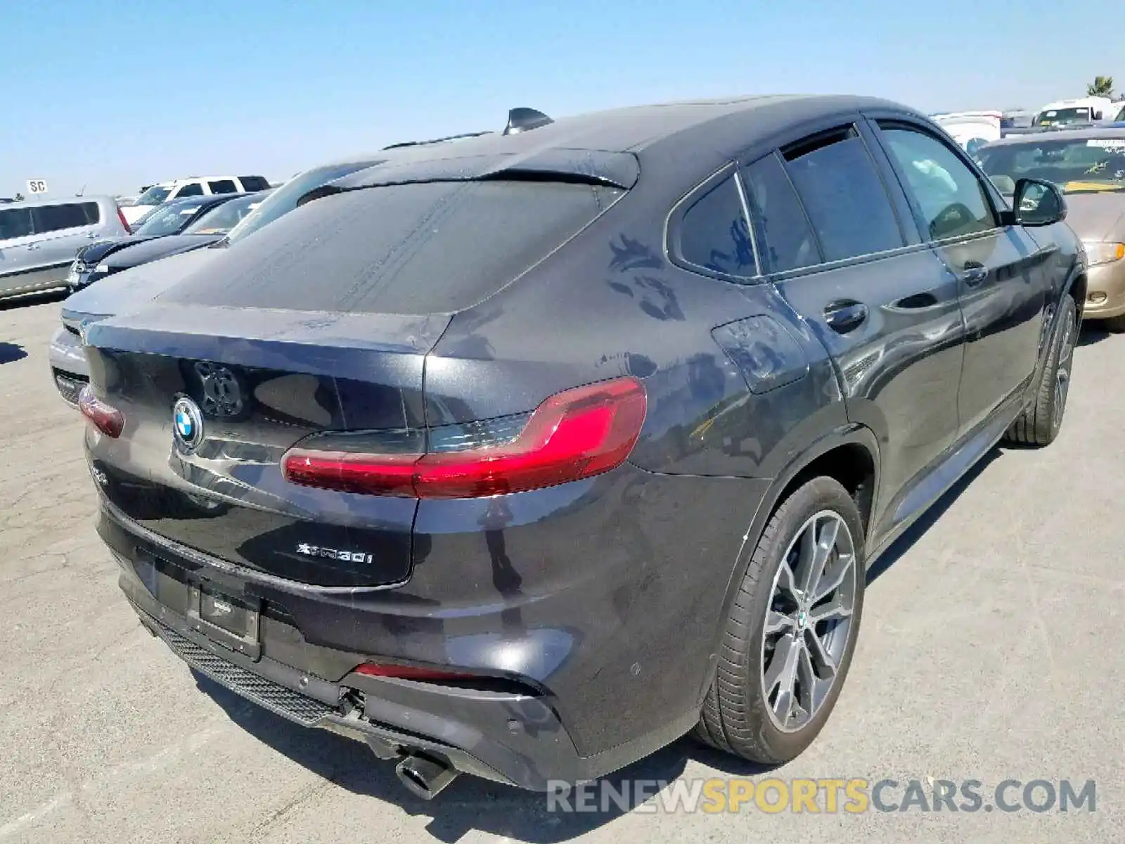 4 Photograph of a damaged car 5UXUJ3C54KLA58624 BMW X4 XDRIVE3 2019