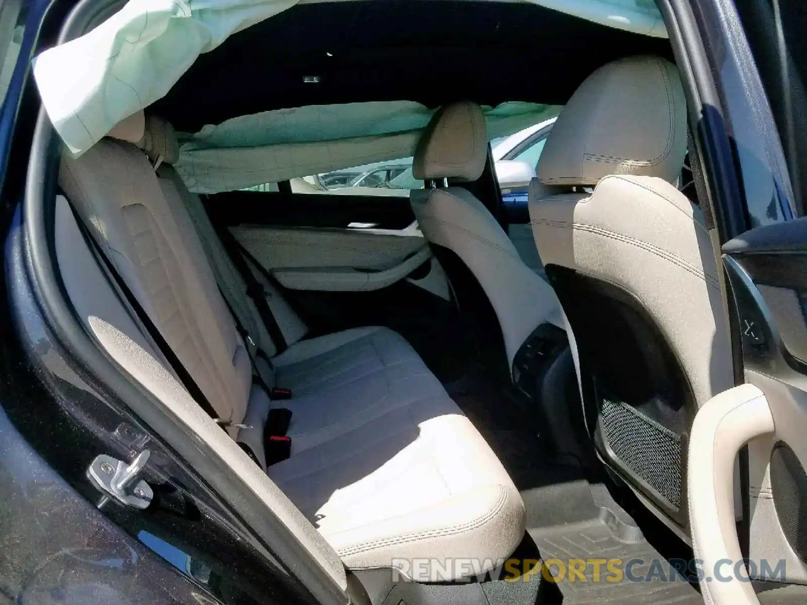 6 Photograph of a damaged car 5UXUJ3C54KLA58624 BMW X4 XDRIVE3 2019