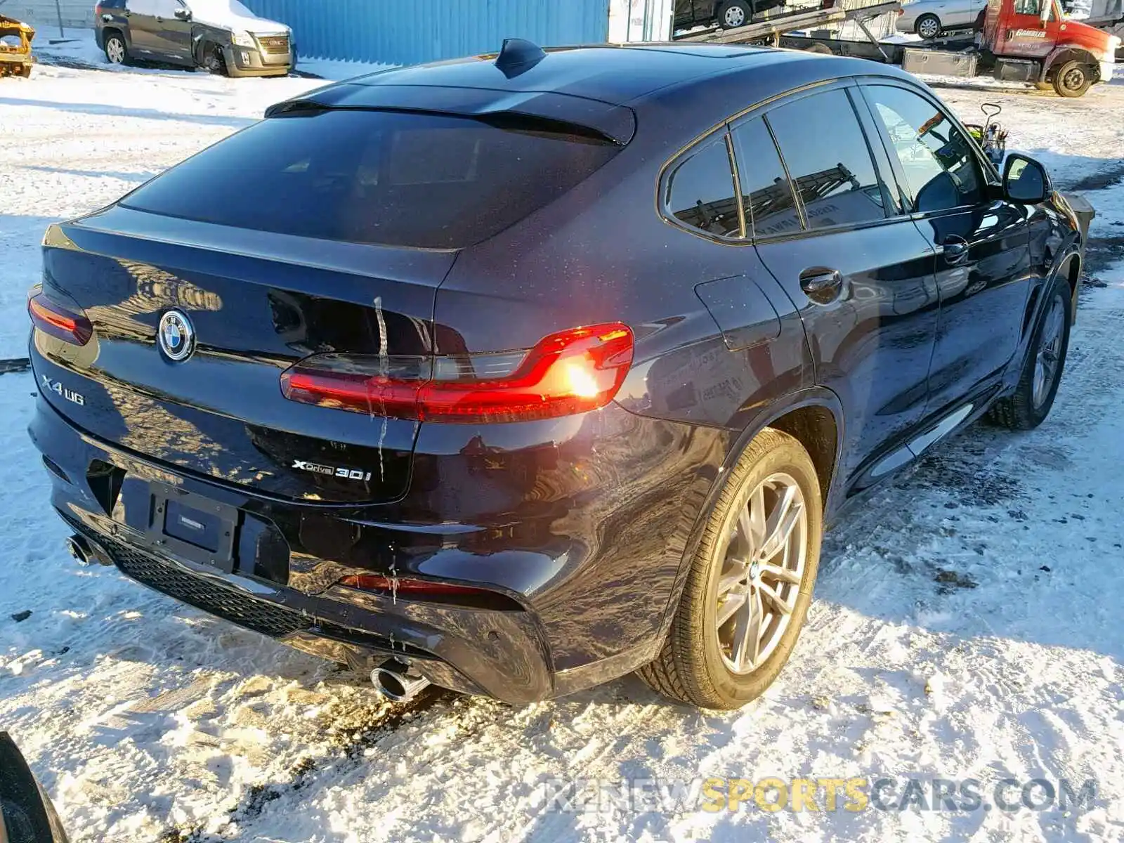 4 Photograph of a damaged car 5UXUJ3C55KLG53174 BMW X4 XDRIVE3 2019