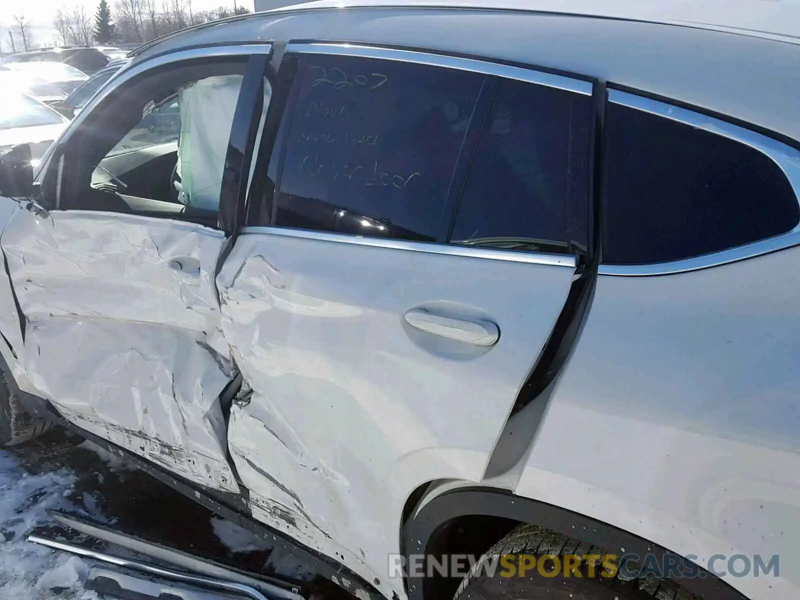 9 Photograph of a damaged car 5UXUJ3C56KLG52972 BMW X4 XDRIVE3 2019