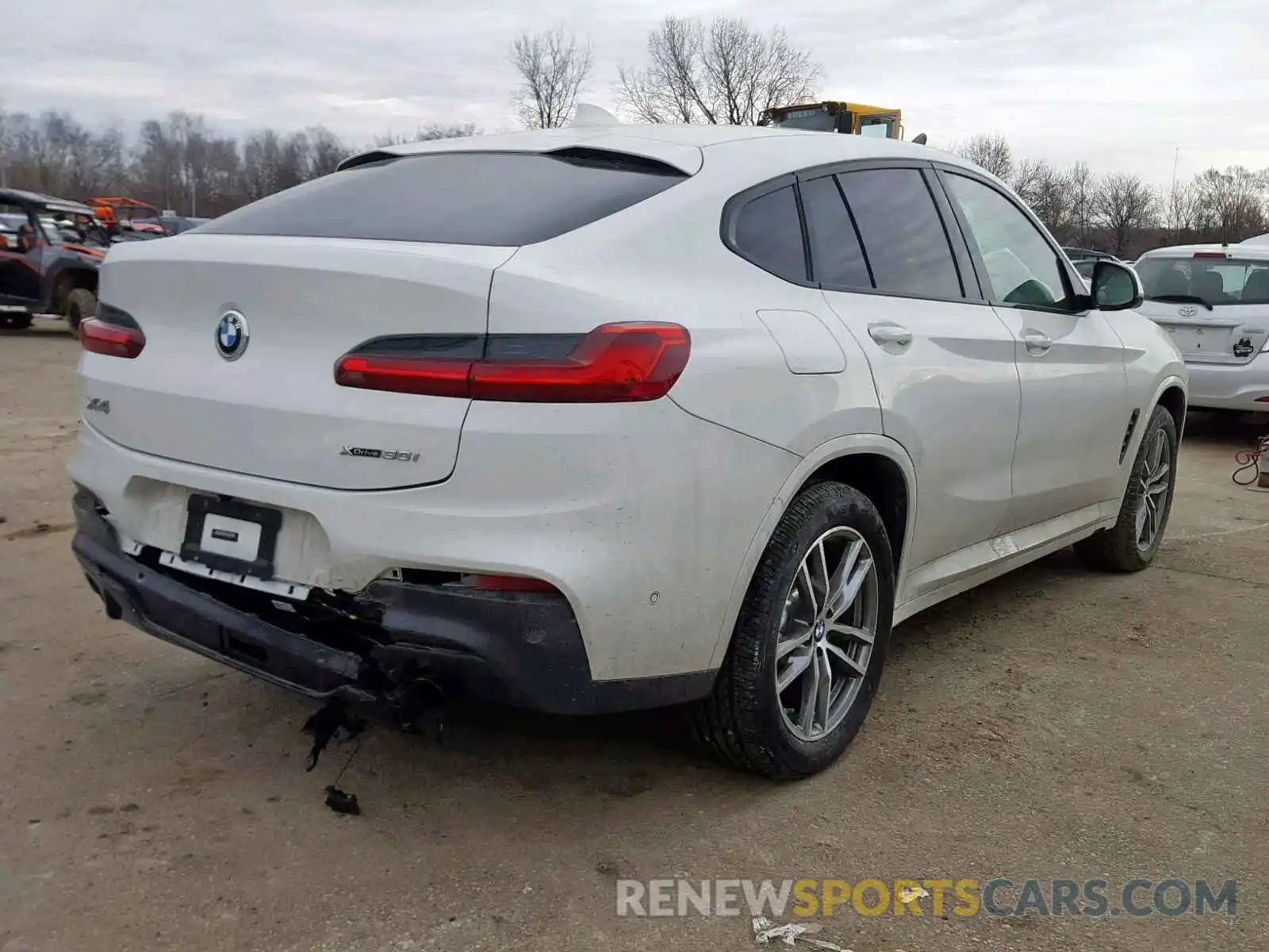 4 Photograph of a damaged car 5UXUJ3C58KLA58402 BMW X4 XDRIVE3 2019