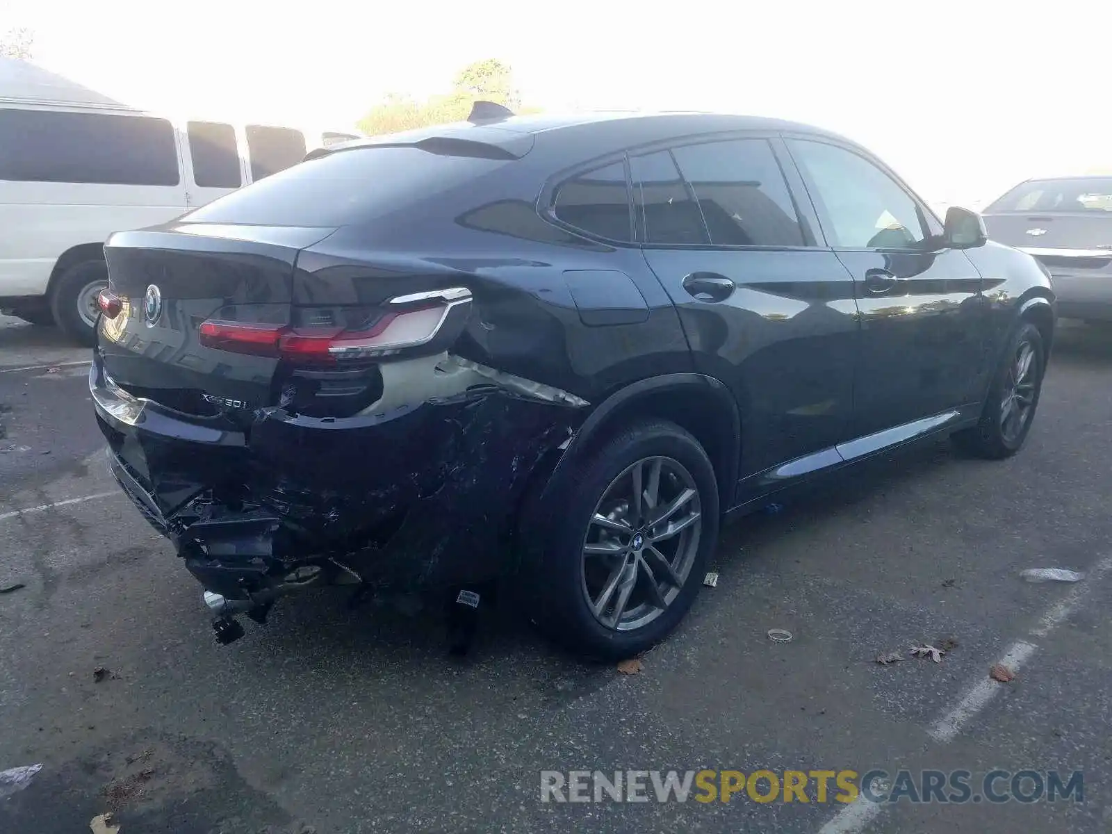 4 Photograph of a damaged car 5UXUJ3C59KLG57132 BMW X4 XDRIVE3 2019