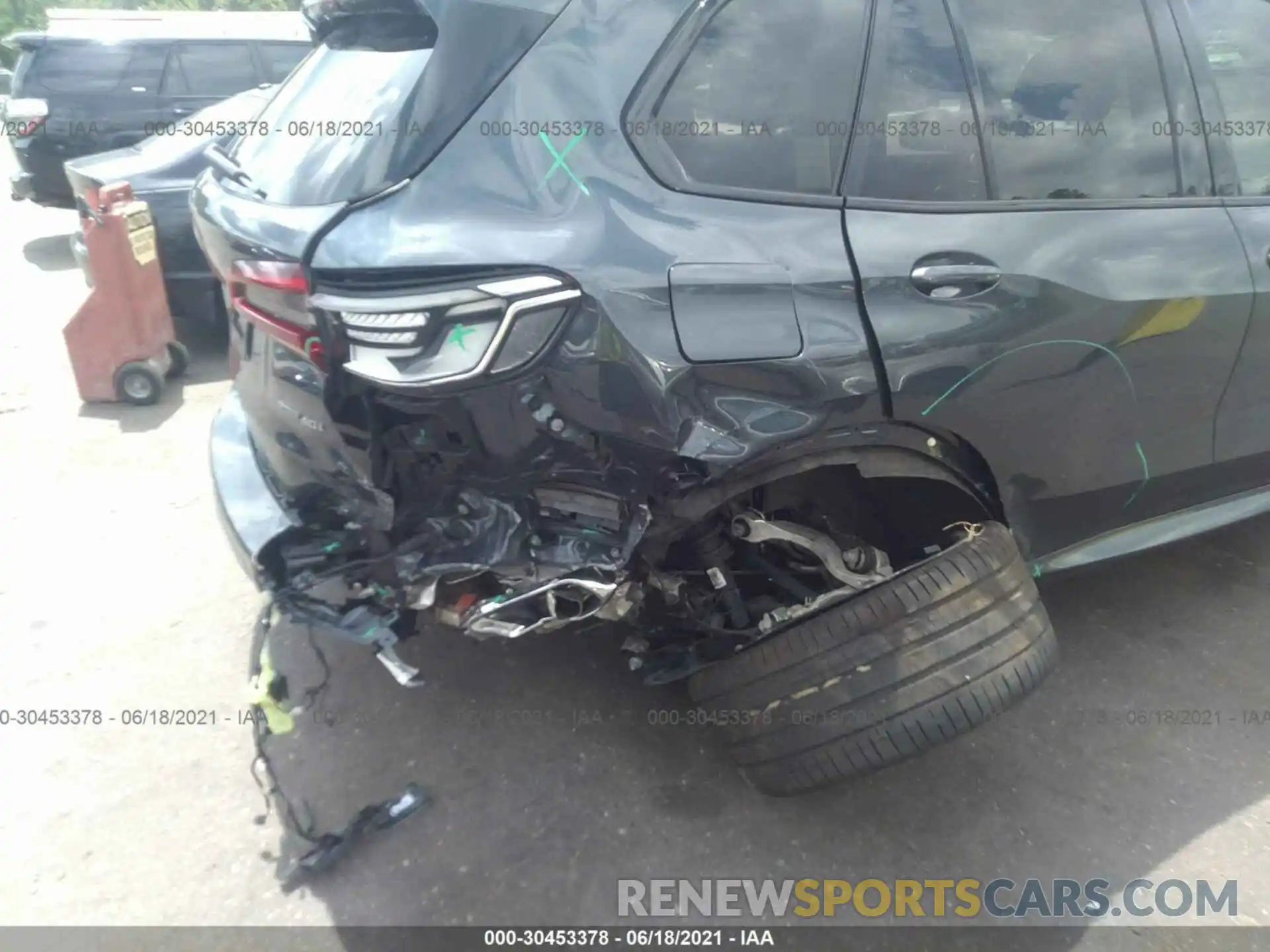 6 Photograph of a damaged car 5UXCR6C50KLB12202 BMW X5 2019