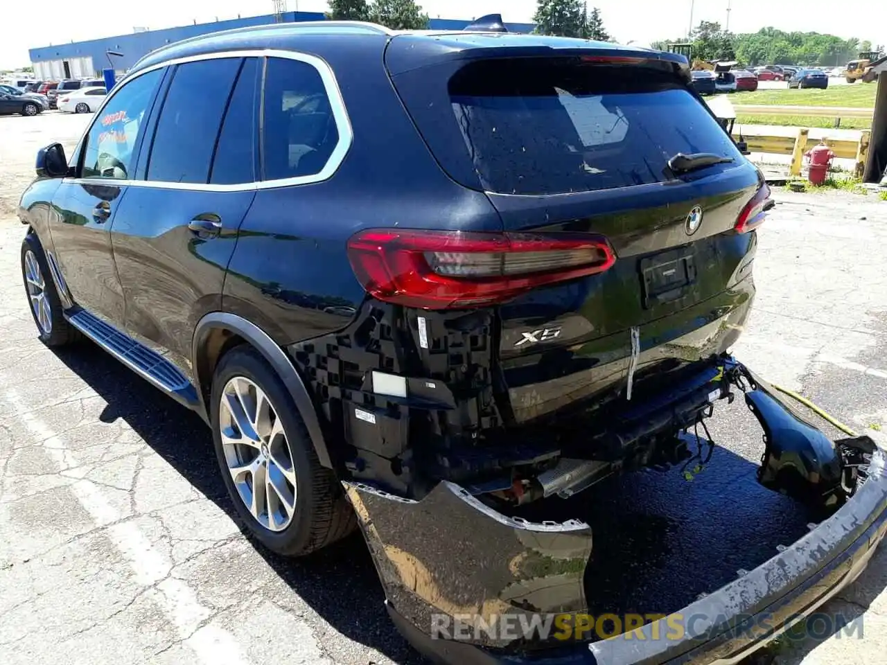 3 Photograph of a damaged car 5UXCR6C50KLB12376 BMW X5 2019