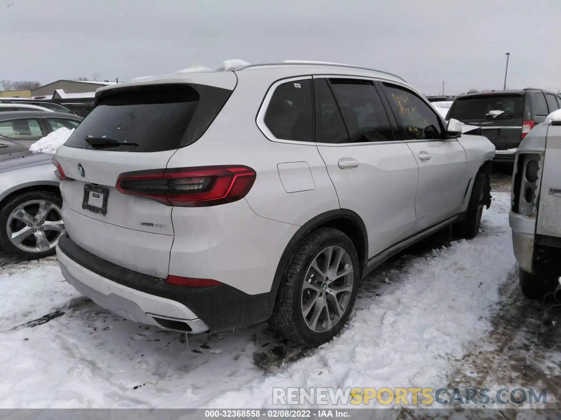 4 Photograph of a damaged car 5UXCR6C50KLK87420 BMW X5 2019