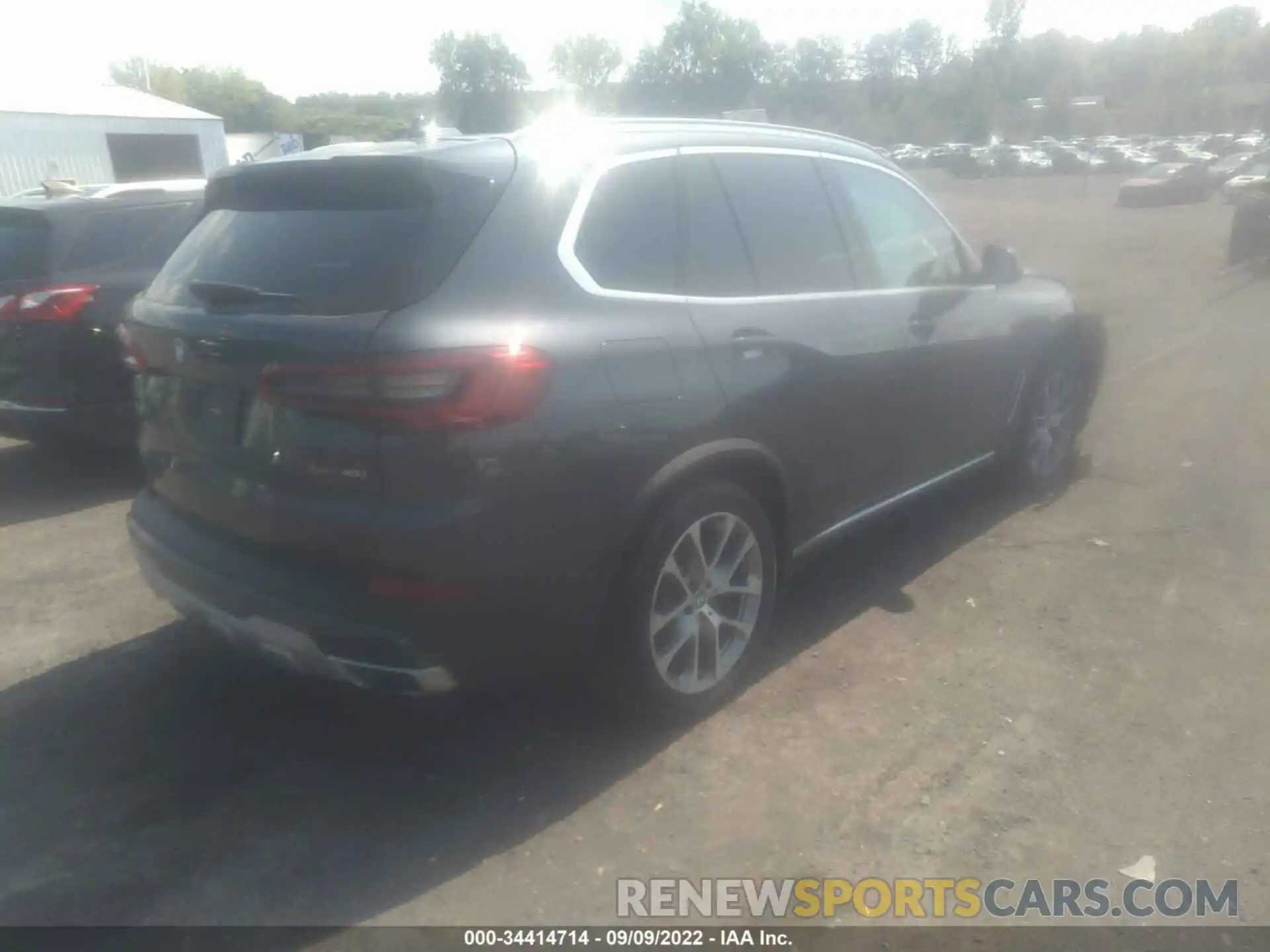 4 Photograph of a damaged car 5UXCR6C50KLL09979 BMW X5 2019