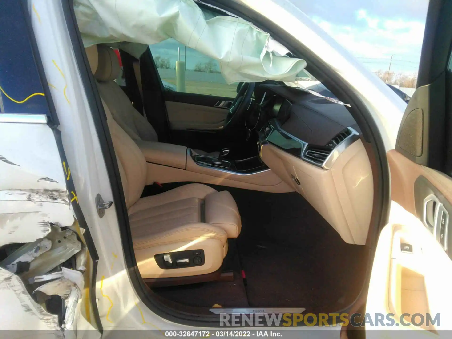 5 Photograph of a damaged car 5UXCR6C50KLL10758 BMW X5 2019