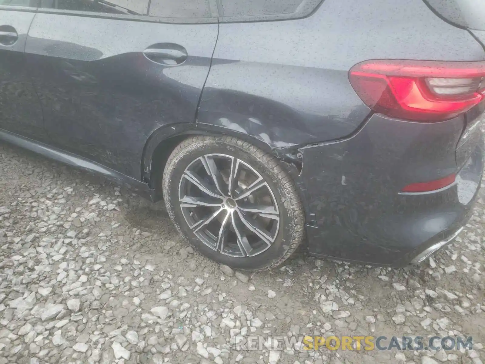 9 Photograph of a damaged car 5UXCR6C50KLL11182 BMW X5 2019