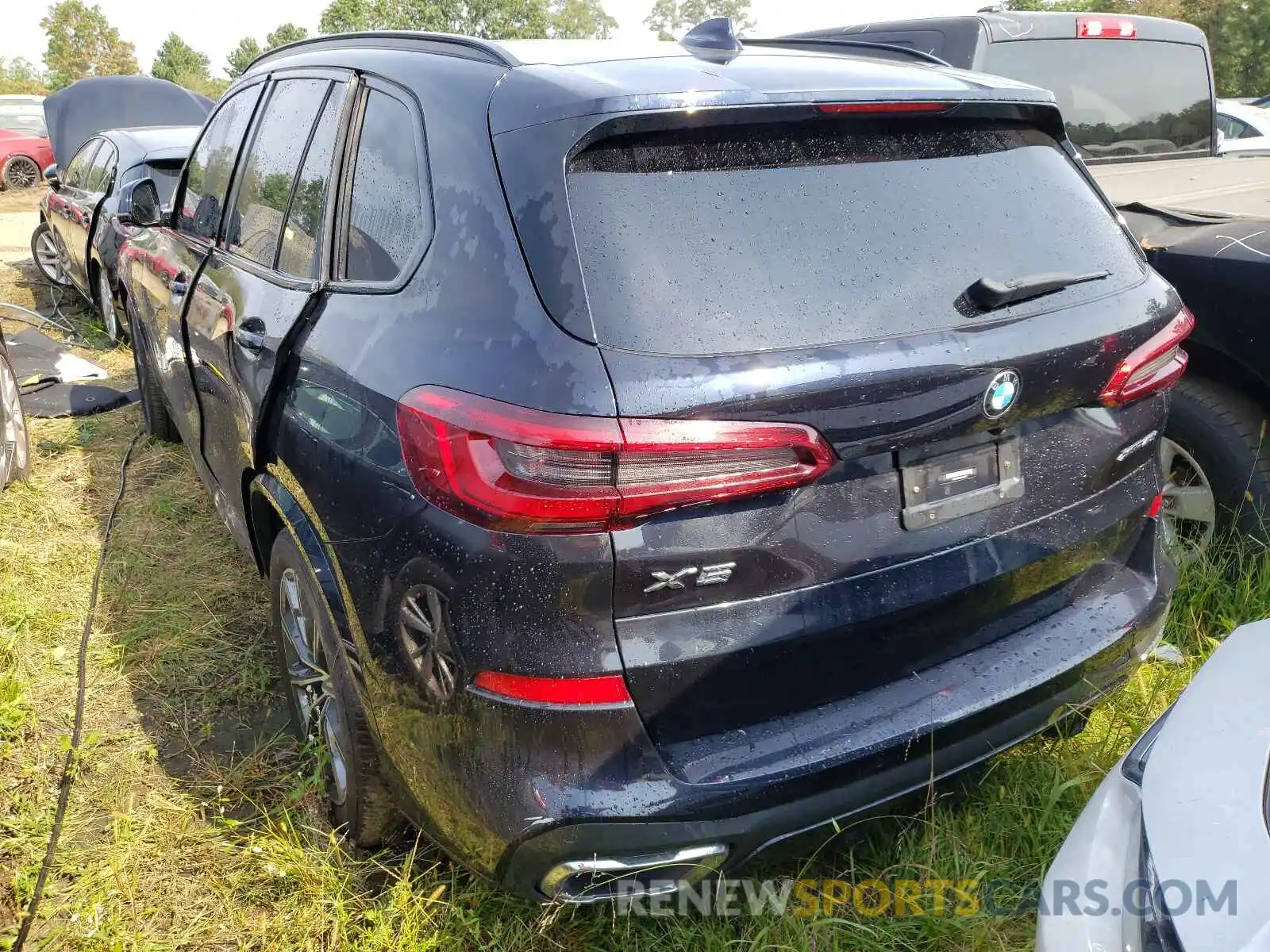 3 Photograph of a damaged car 5UXCR6C50KLL12977 BMW X5 2019