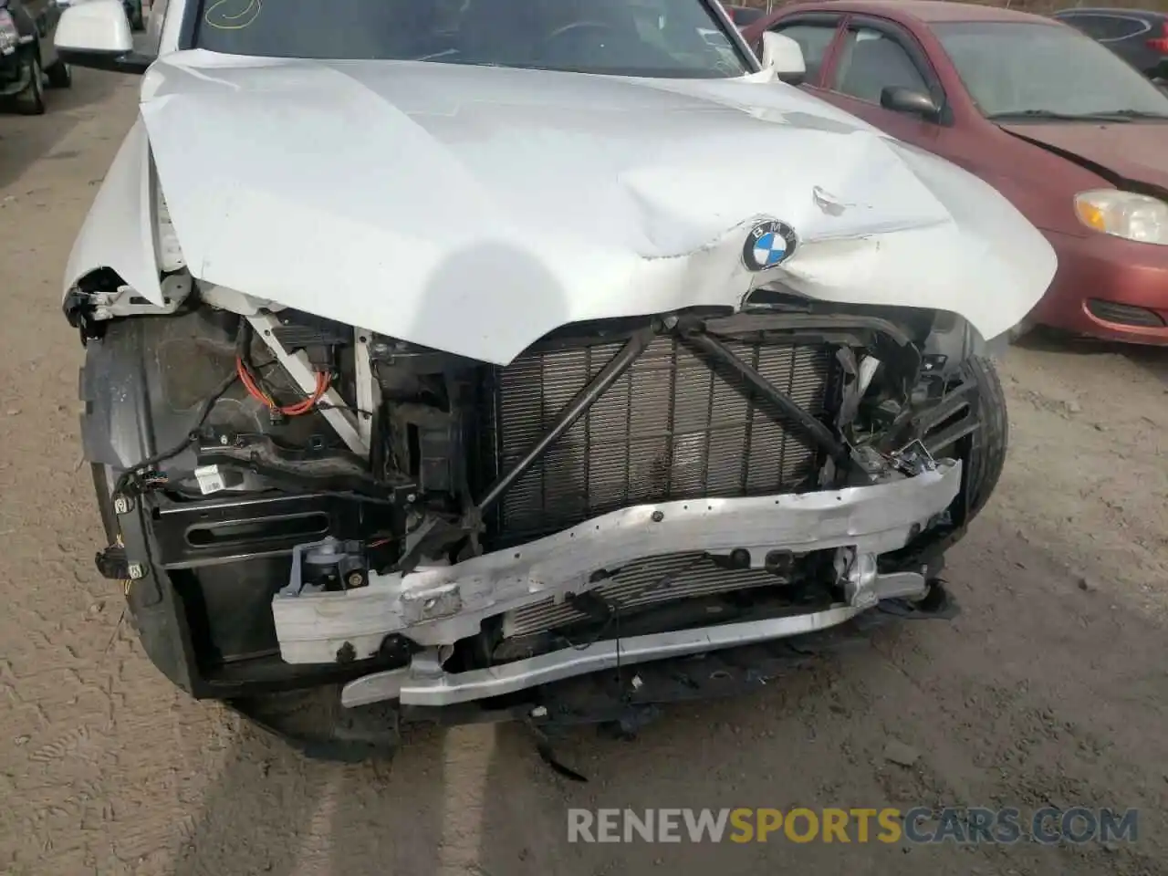 9 Photograph of a damaged car 5UXCR6C50KLL13398 BMW X5 2019