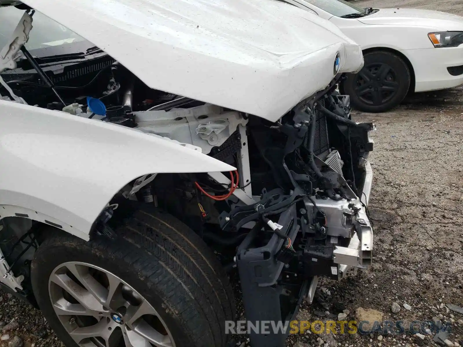 9 Photograph of a damaged car 5UXCR6C50KLL13532 BMW X5 2019