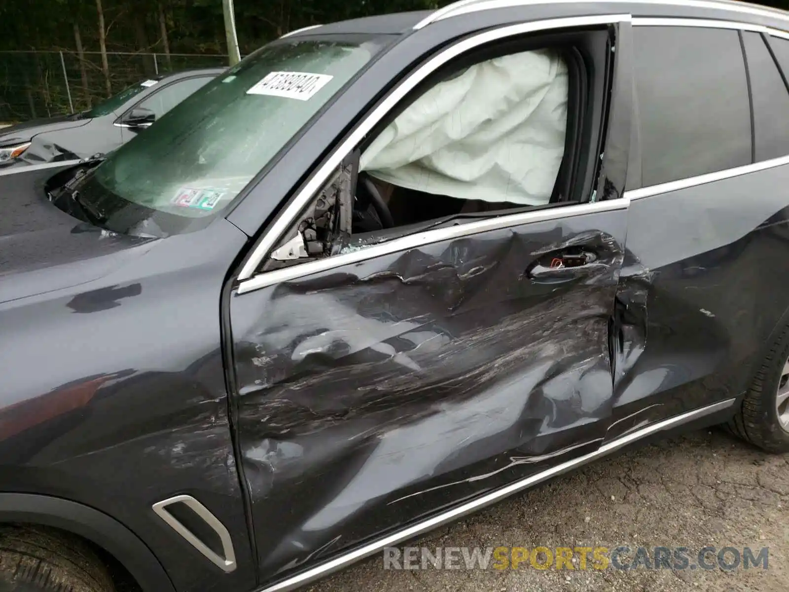 9 Photograph of a damaged car 5UXCR6C50KLL13952 BMW X5 2019