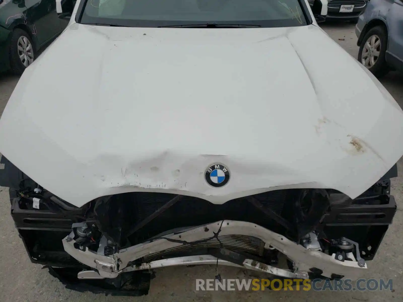 7 Photograph of a damaged car 5UXCR6C50KLL21050 BMW X5 2019