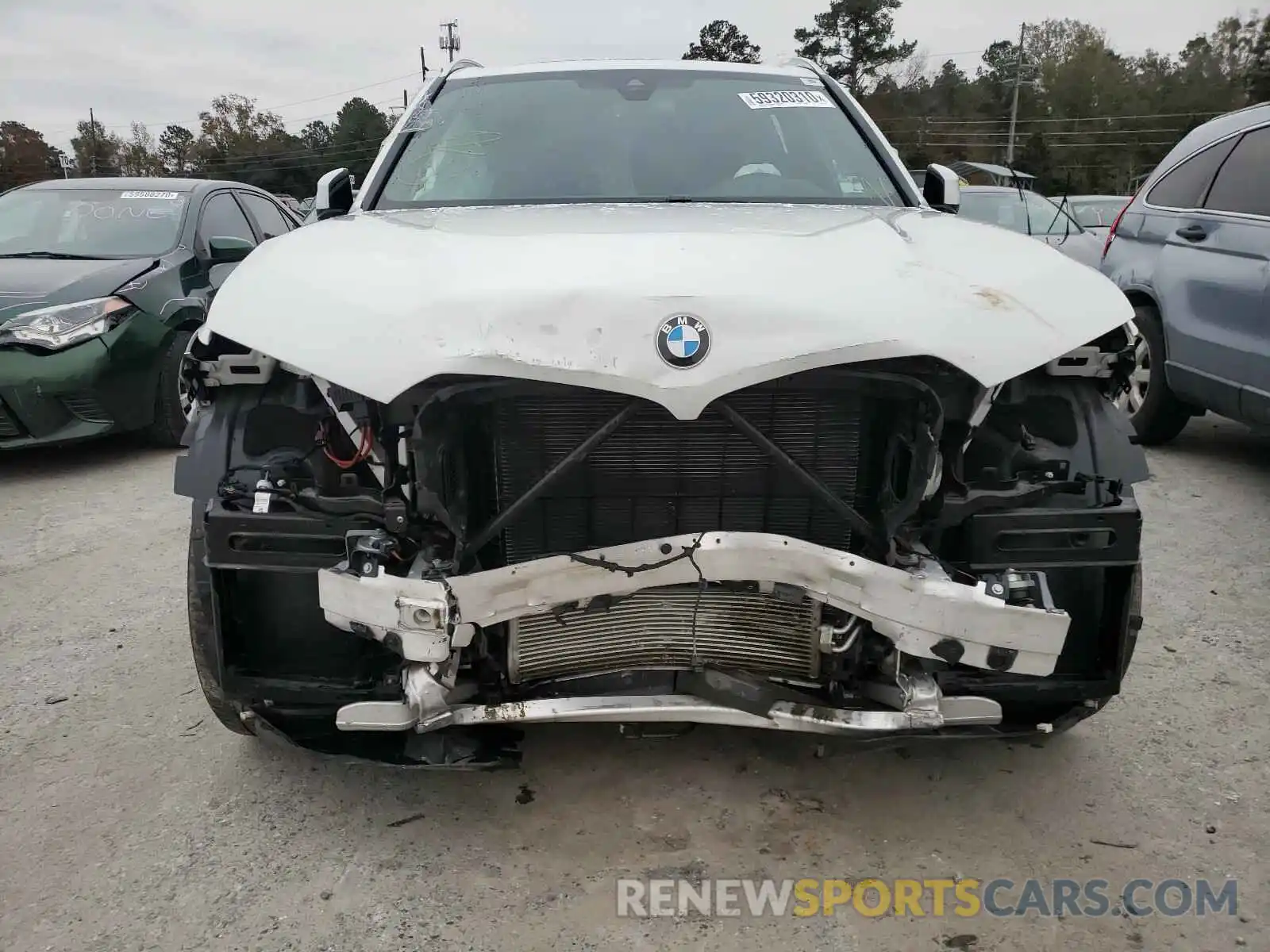 9 Photograph of a damaged car 5UXCR6C50KLL21050 BMW X5 2019