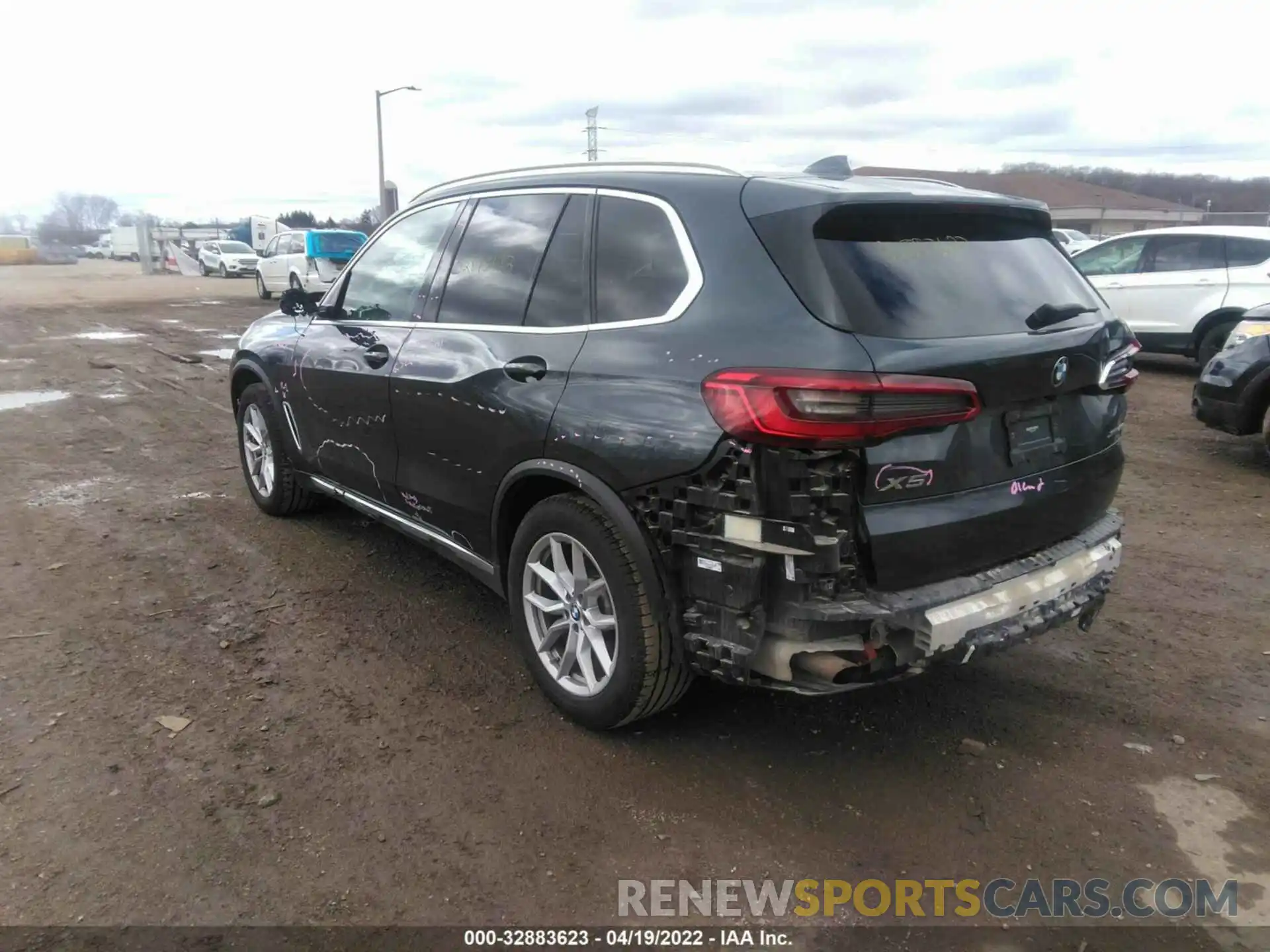 3 Photograph of a damaged car 5UXCR6C50KLL21064 BMW X5 2019