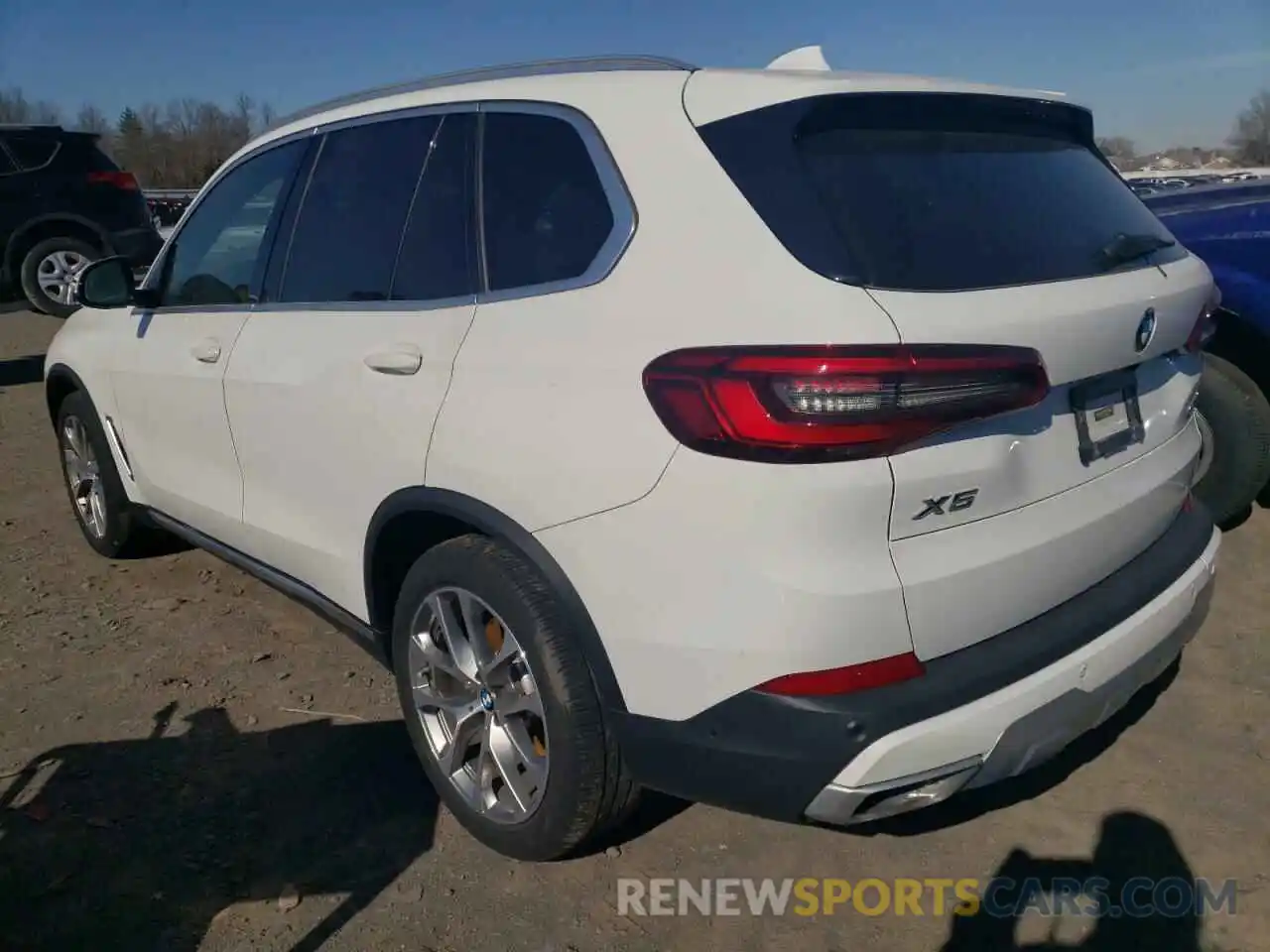 2 Фотография поврежденного автомобиля 5UXCR6C50KLL24532 BMW X5 2019