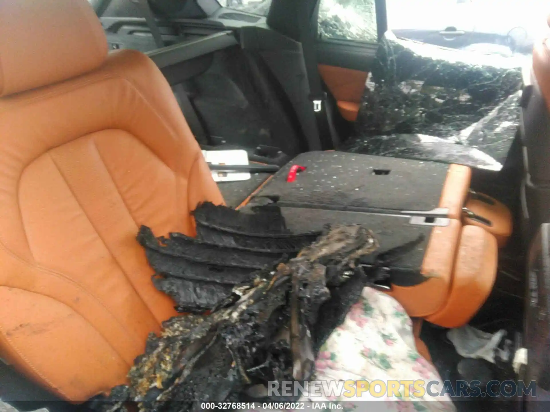 8 Photograph of a damaged car 5UXCR6C50KLL27074 BMW X5 2019