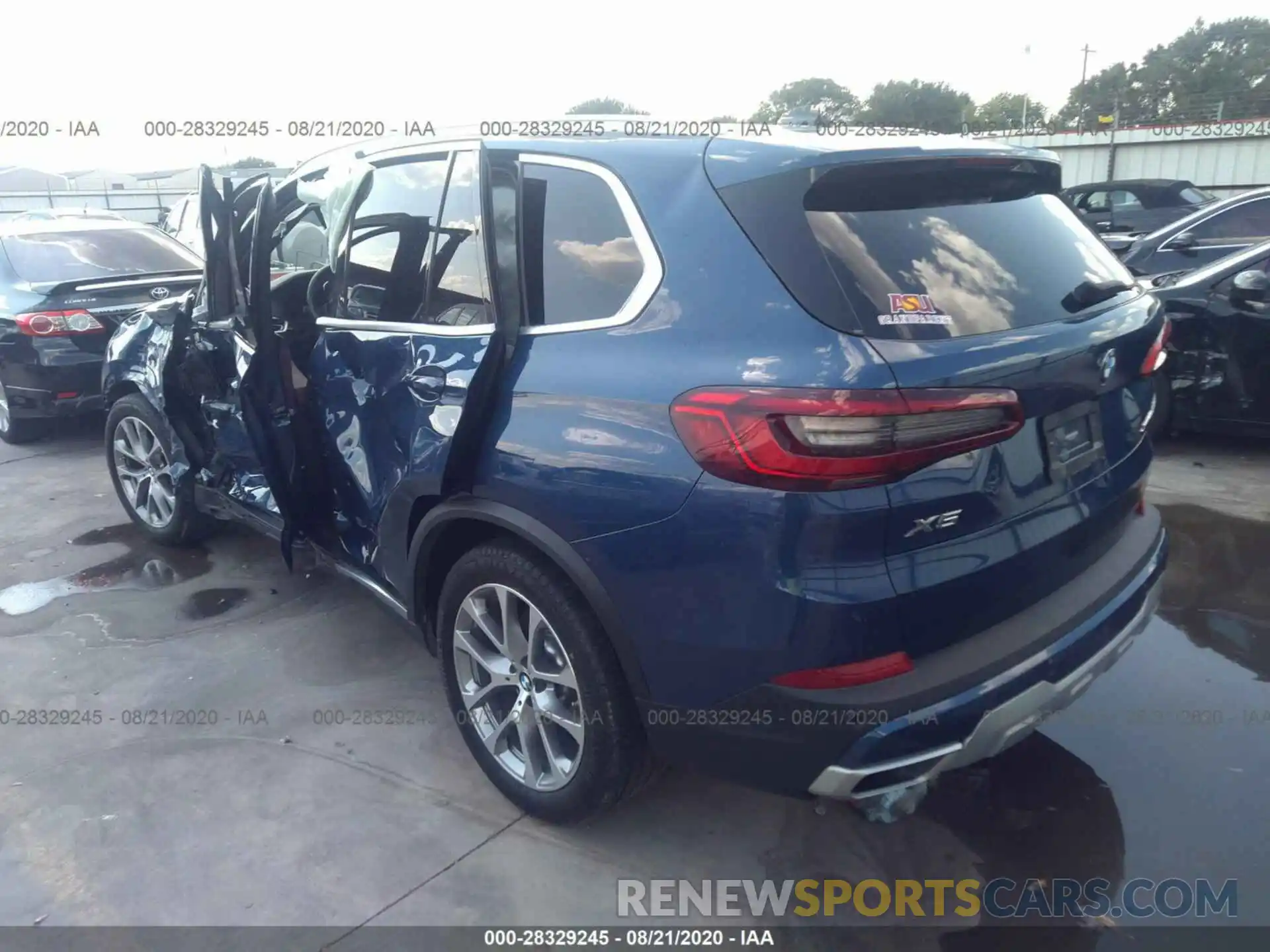 3 Photograph of a damaged car 5UXCR6C50KLL35112 BMW X5 2019