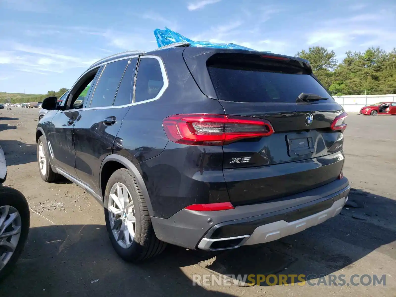 3 Photograph of a damaged car 5UXCR6C50KLL35157 BMW X5 2019