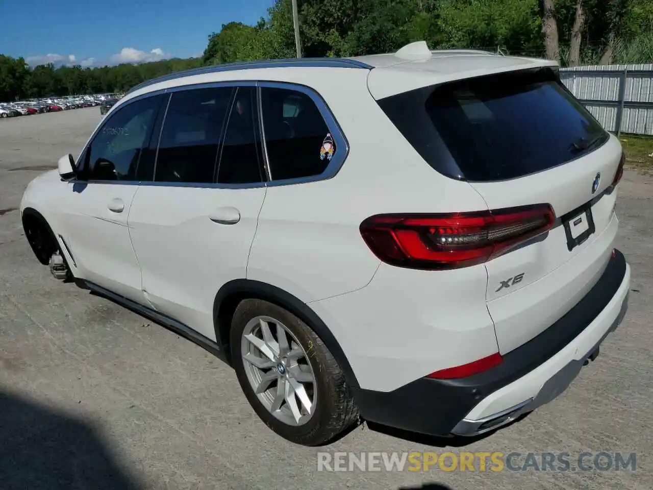 3 Photograph of a damaged car 5UXCR6C50KLL38950 BMW X5 2019