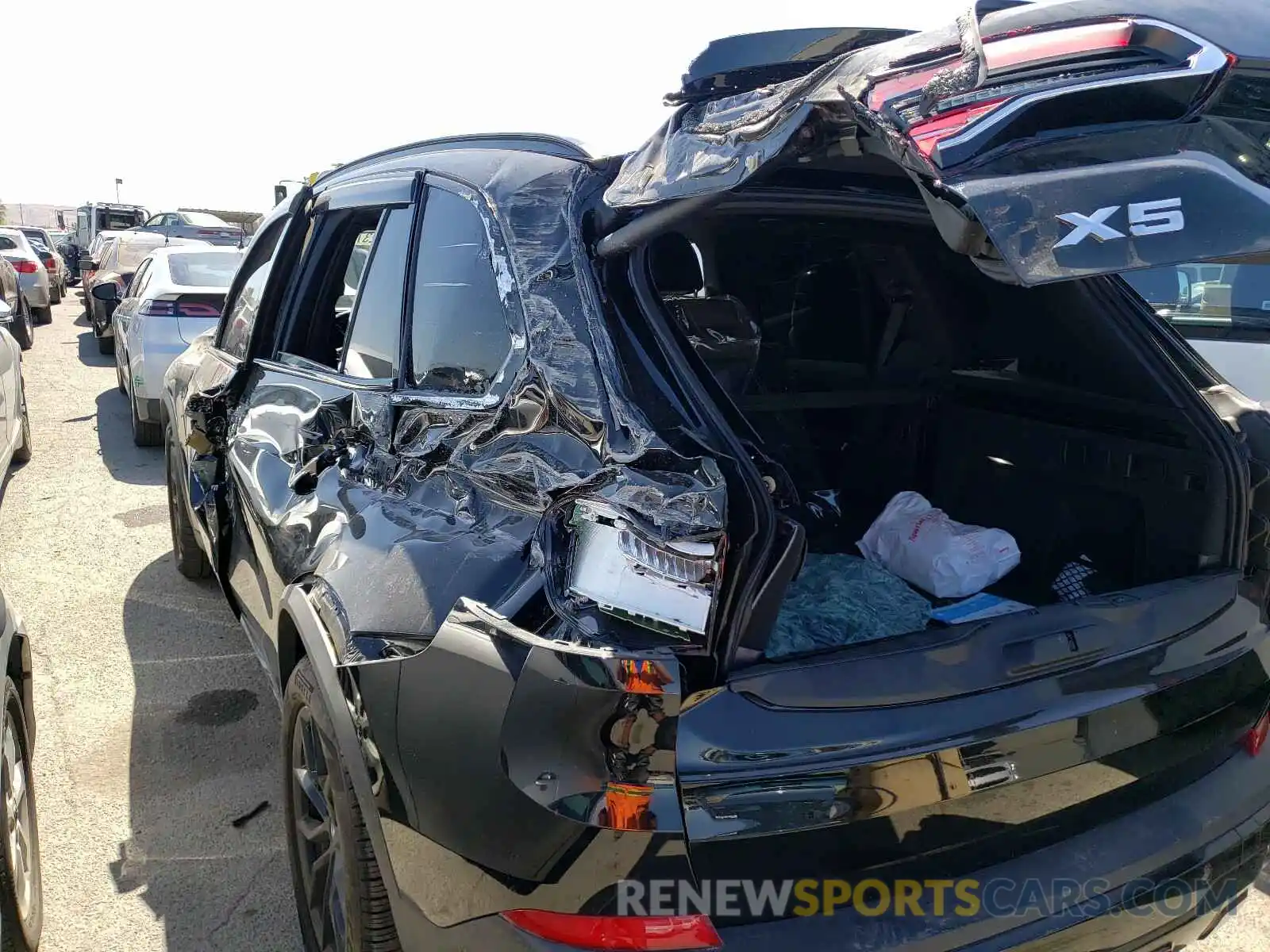 9 Photograph of a damaged car 5UXCR6C50KLL64531 BMW X5 2019