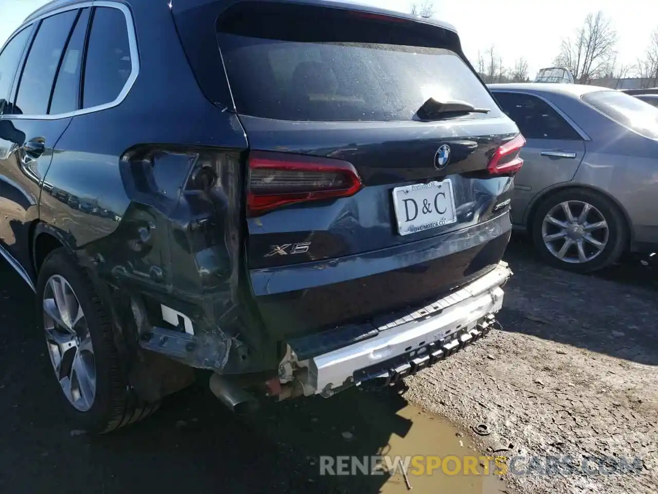 9 Photograph of a damaged car 5UXCR6C51KLK82923 BMW X5 2019