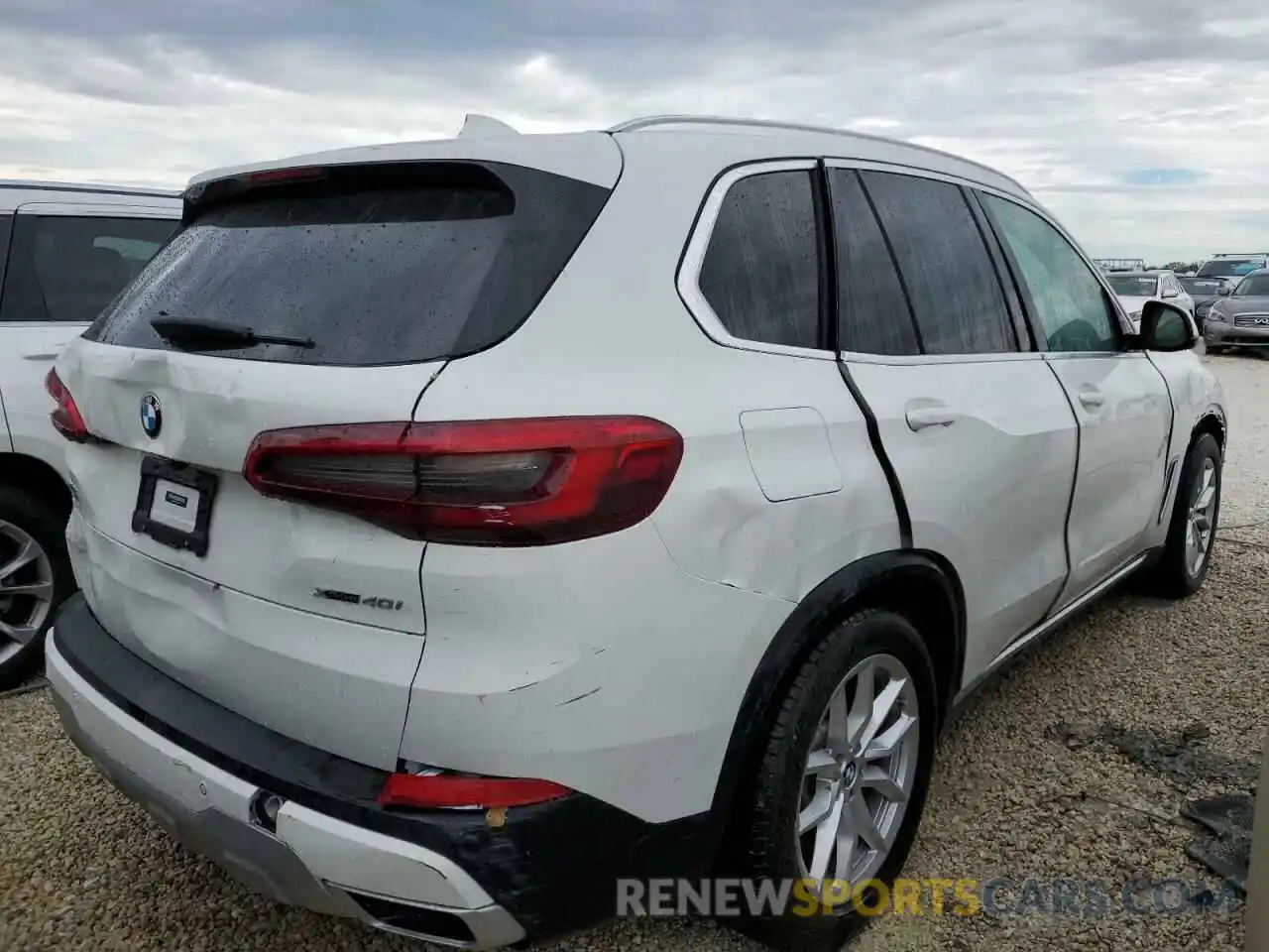 4 Photograph of a damaged car 5UXCR6C51KLK83019 BMW X5 2019