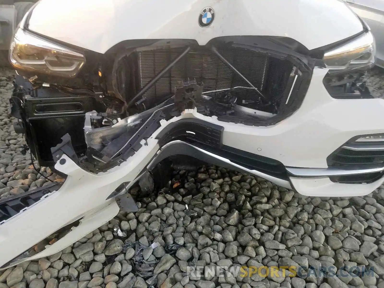 9 Photograph of a damaged car 5UXCR6C51KLK89953 BMW X5 2019