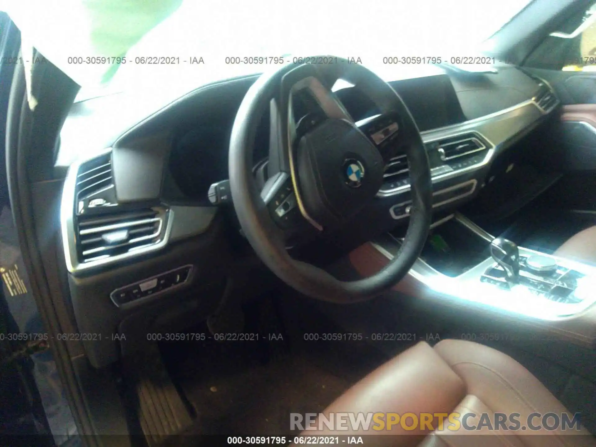 5 Photograph of a damaged car 5UXCR6C51KLL12275 BMW X5 2019