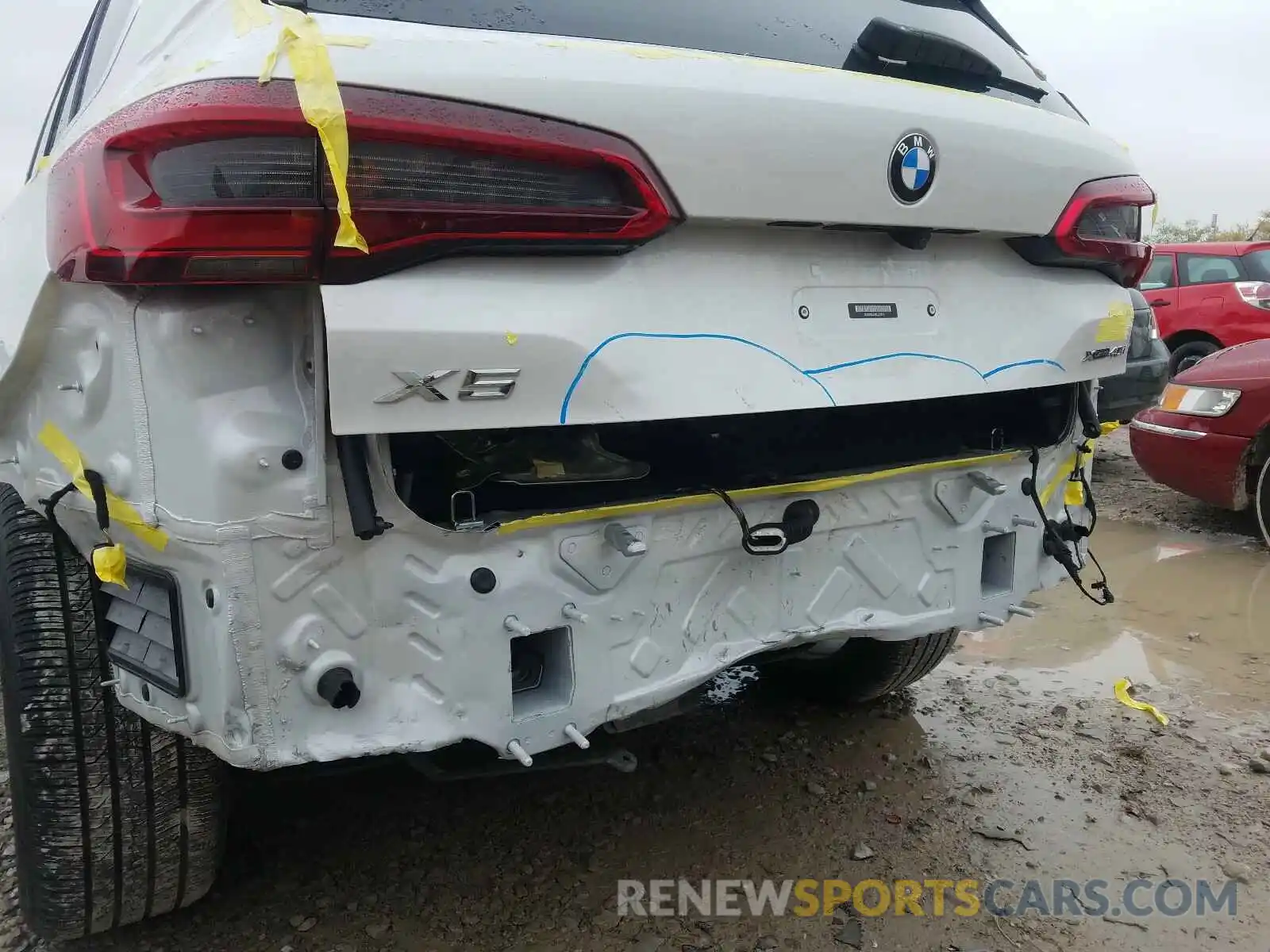 9 Photograph of a damaged car 5UXCR6C51KLL21817 BMW X5 2019