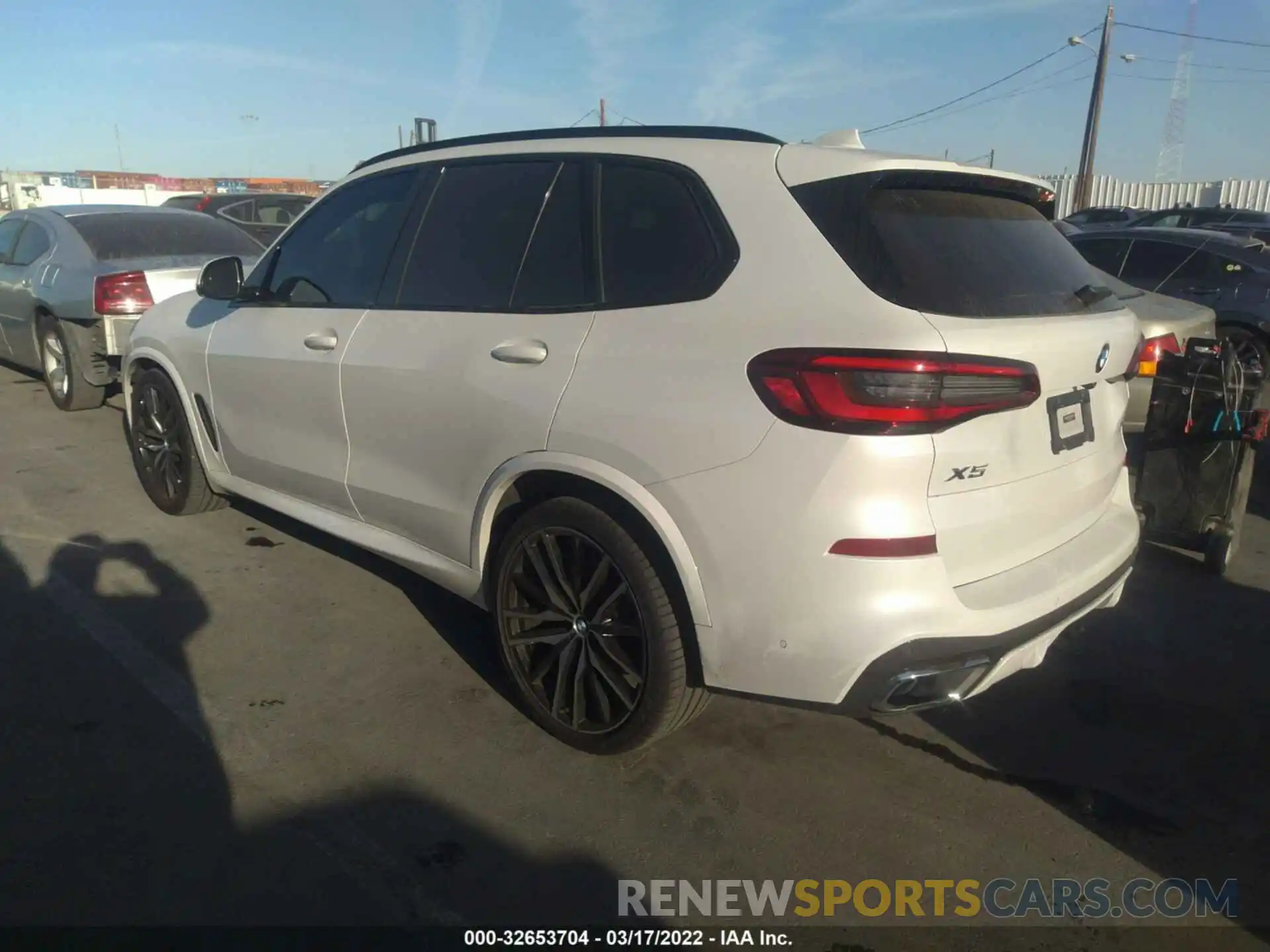 3 Фотография поврежденного автомобиля 5UXCR6C51KLL23180 BMW X5 2019