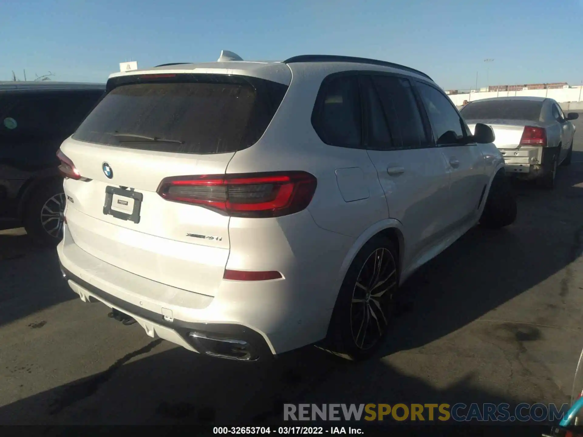 4 Фотография поврежденного автомобиля 5UXCR6C51KLL23180 BMW X5 2019