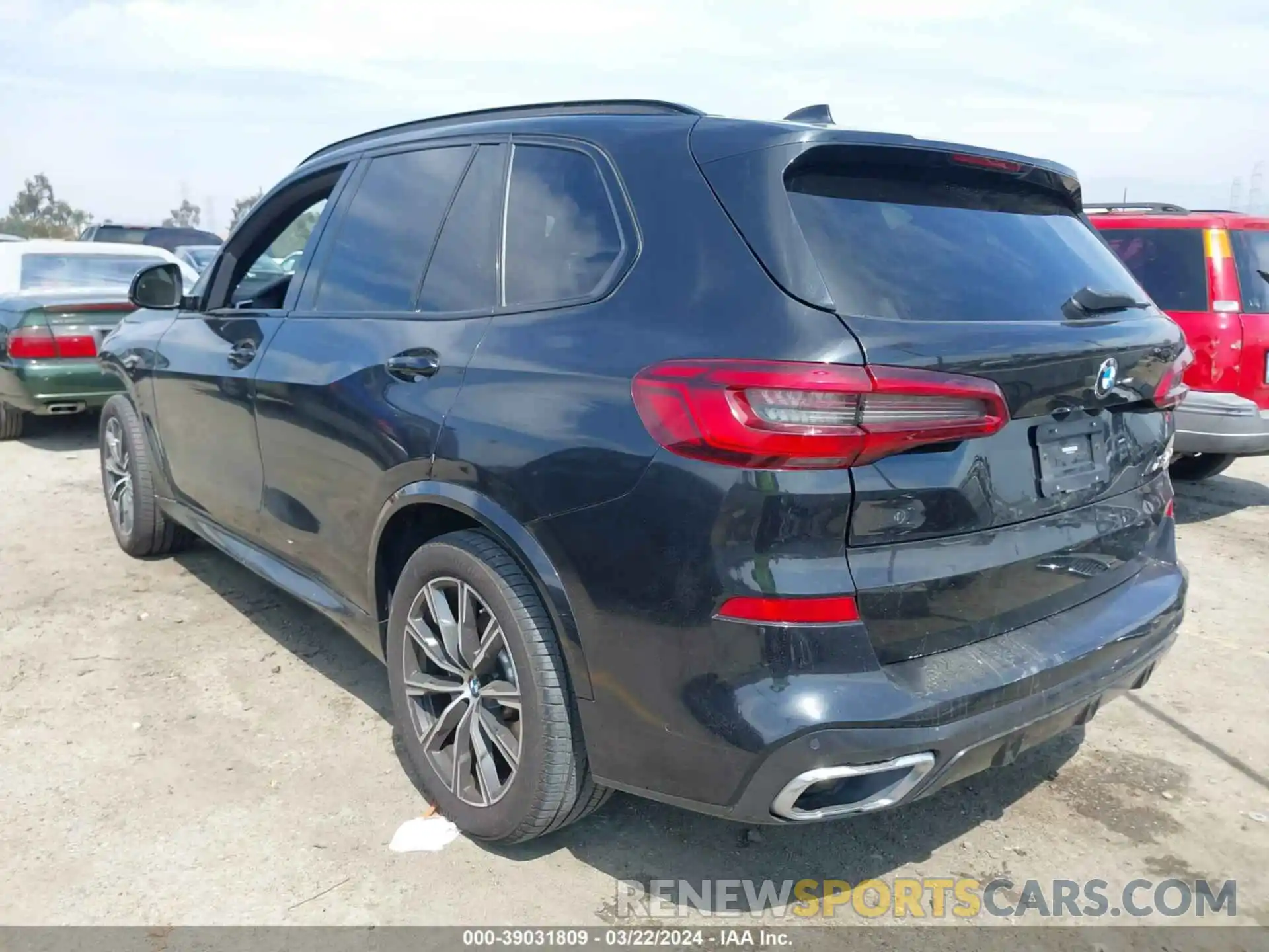 3 Фотография поврежденного автомобиля 5UXCR6C51KLL26712 BMW X5 2019