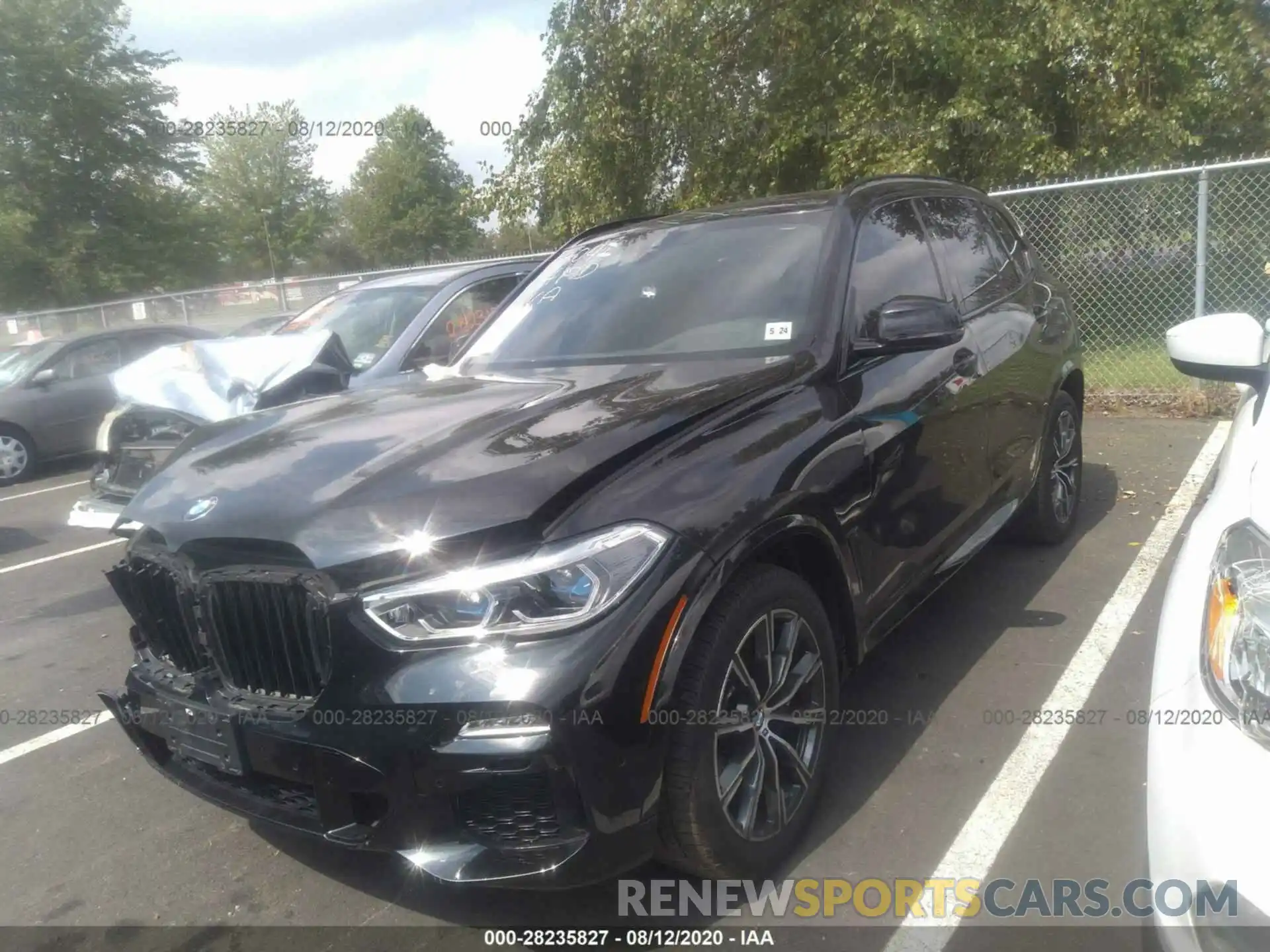 2 Фотография поврежденного автомобиля 5UXCR6C51KLL27228 BMW X5 2019