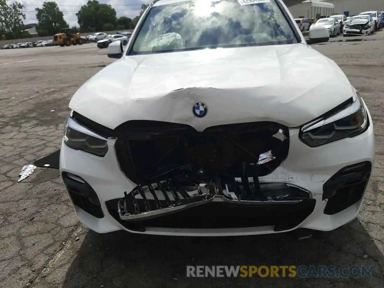 9 Photograph of a damaged car 5UXCR6C51KLL38357 BMW X5 2019