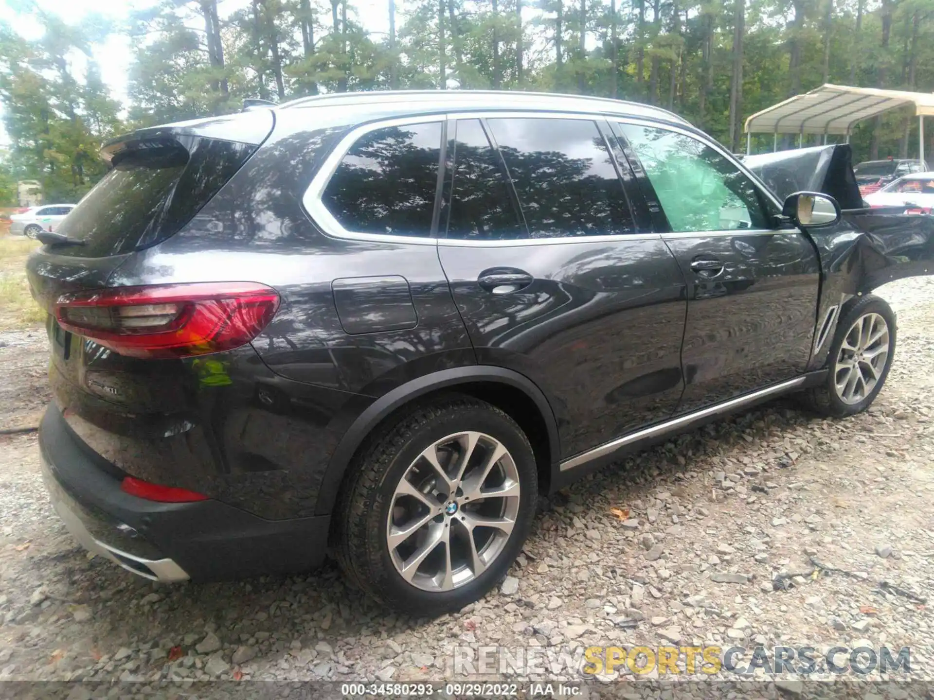 4 Photograph of a damaged car 5UXCR6C51KLL39122 BMW X5 2019