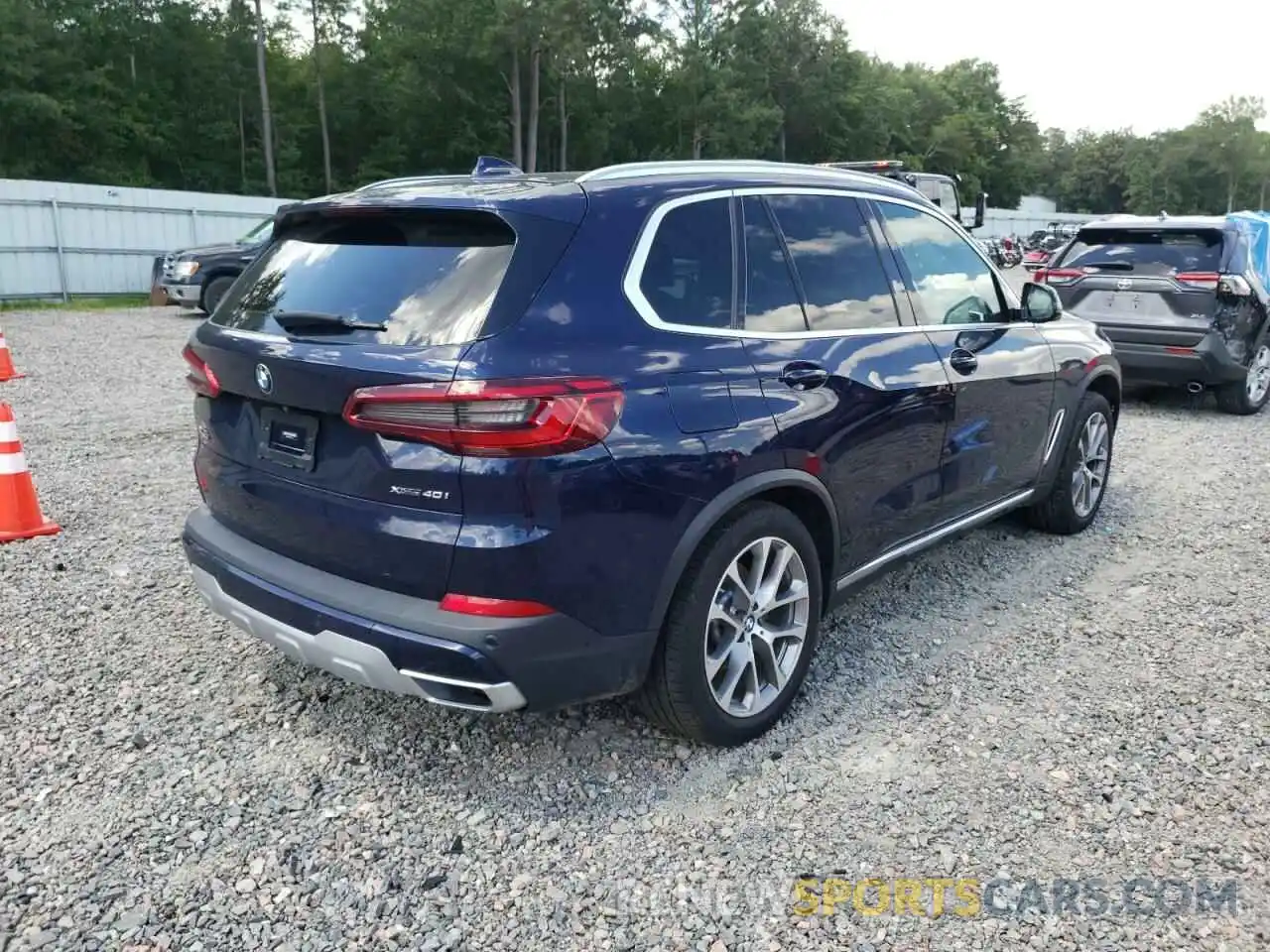 4 Photograph of a damaged car 5UXCR6C51KLL61475 BMW X5 2019