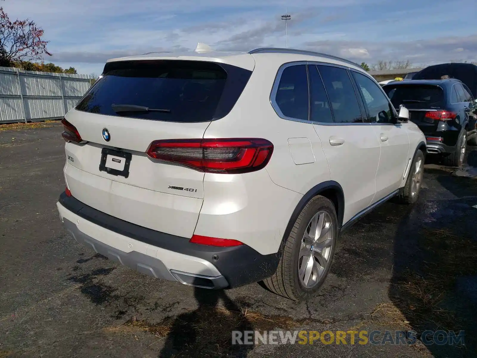 4 Photograph of a damaged car 5UXCR6C51KLL62965 BMW X5 2019