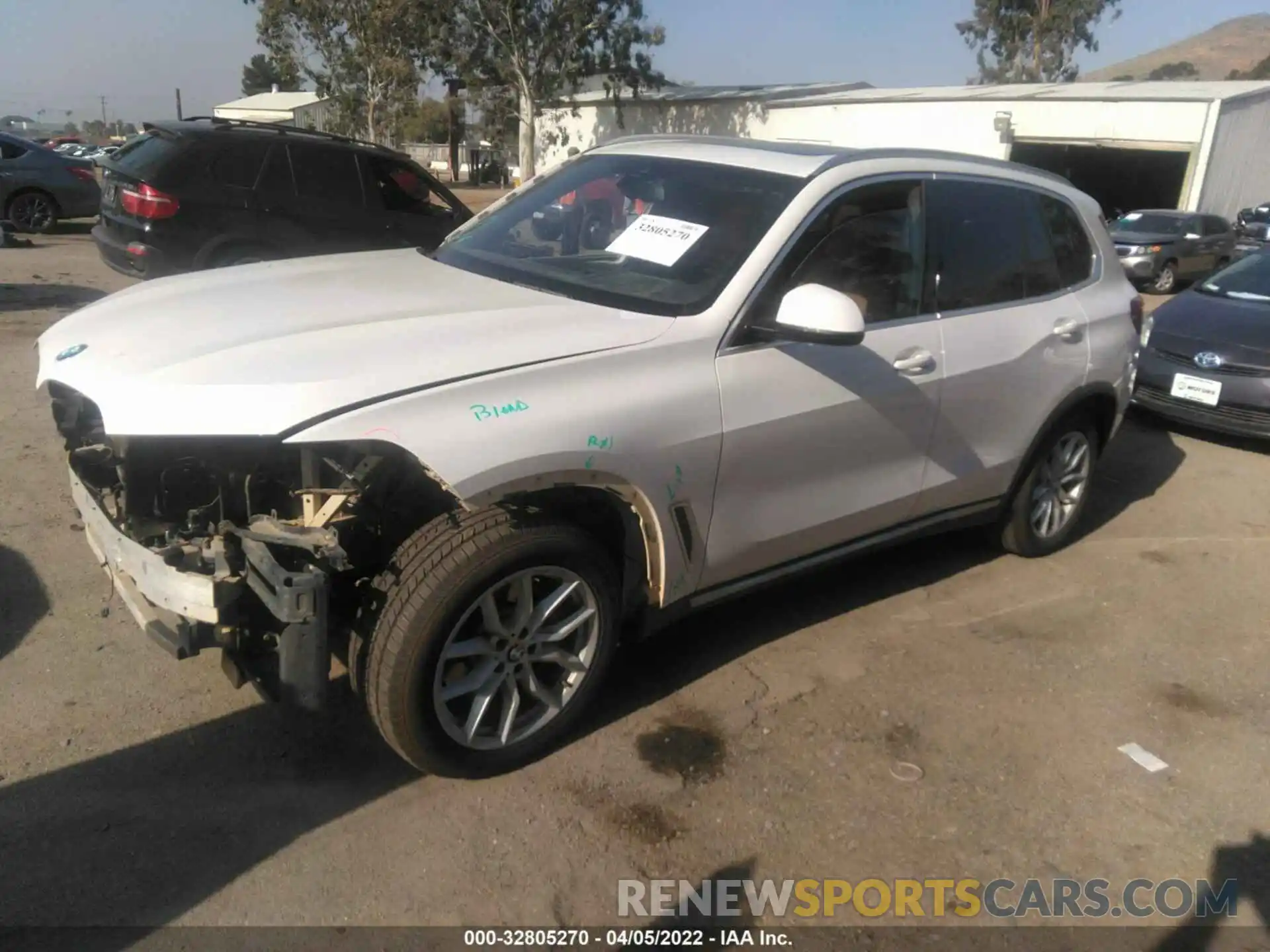 2 Photograph of a damaged car 5UXCR6C52KLK85412 BMW X5 2019