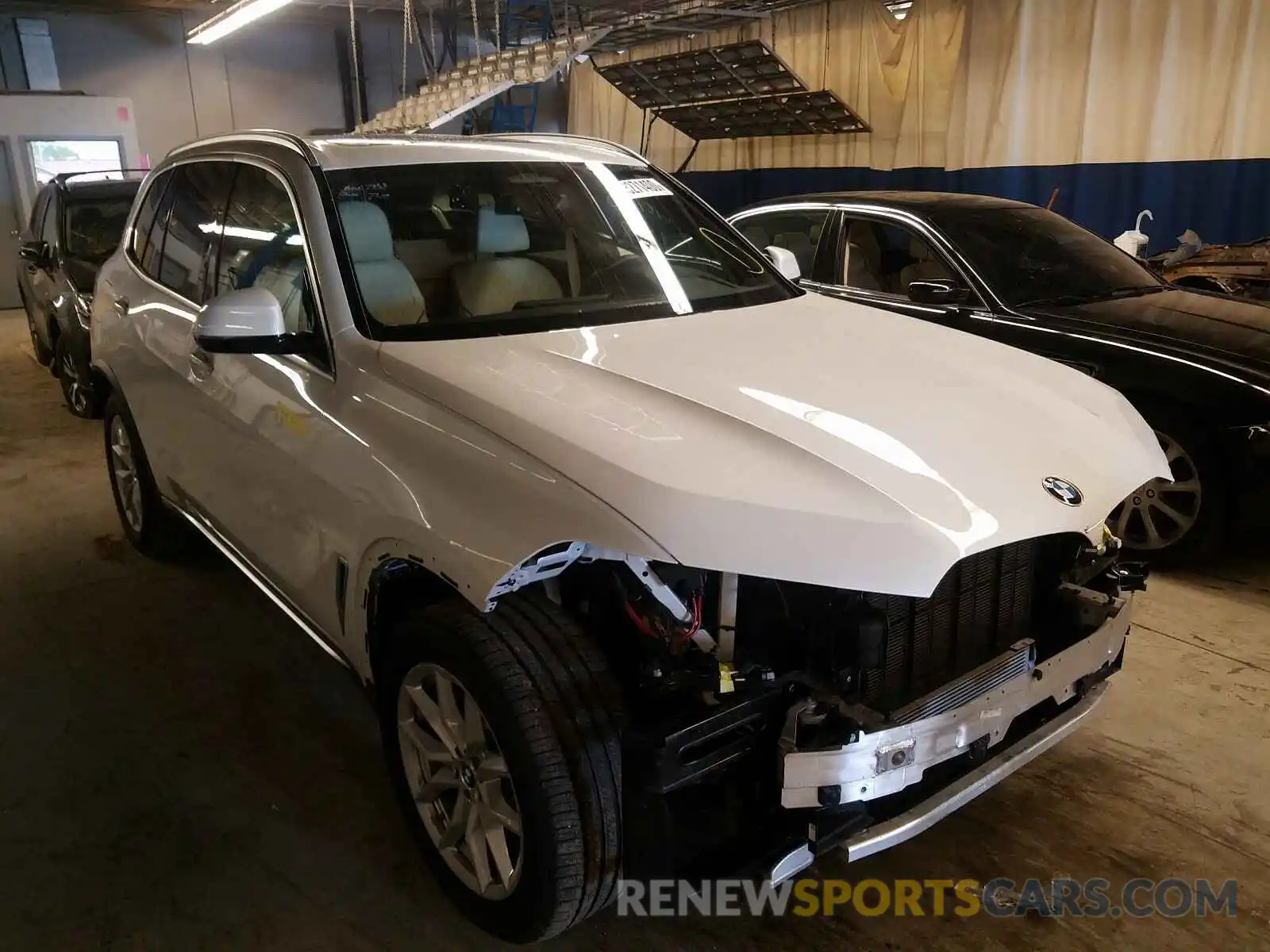 1 Photograph of a damaged car 5UXCR6C52KLK86172 BMW X5 2019