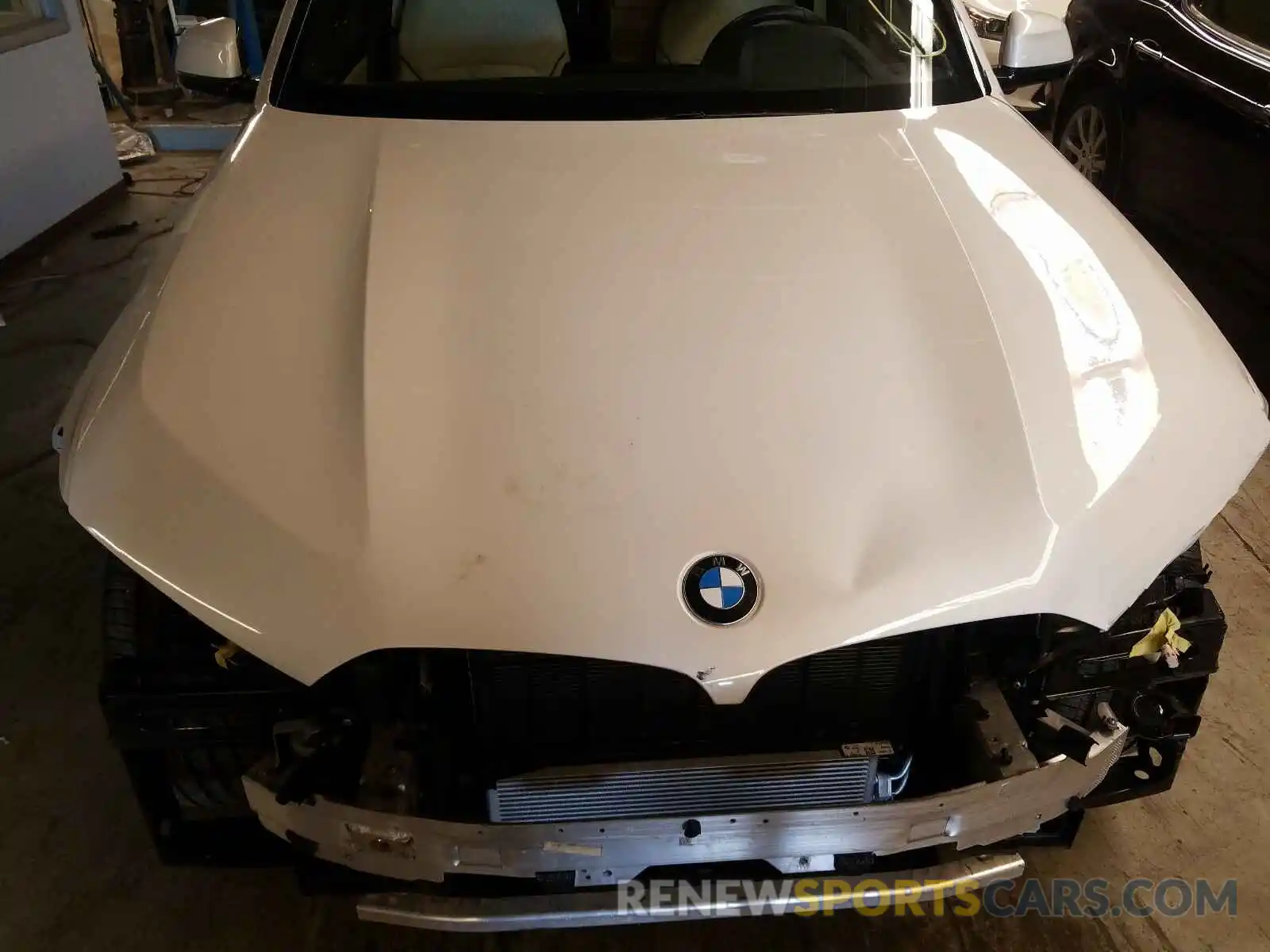 7 Photograph of a damaged car 5UXCR6C52KLK86172 BMW X5 2019