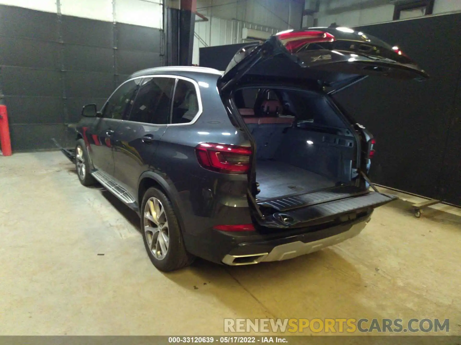 3 Photograph of a damaged car 5UXCR6C52KLK86611 BMW X5 2019