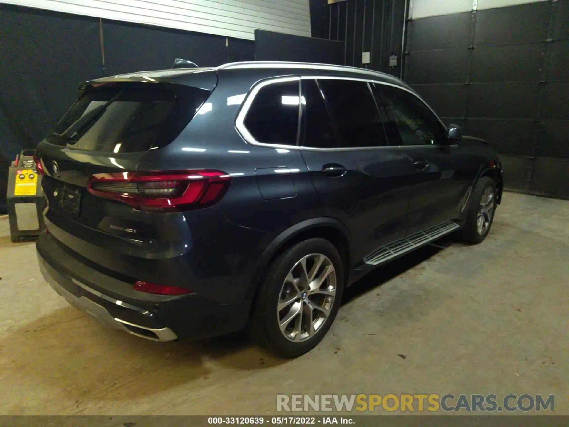 4 Photograph of a damaged car 5UXCR6C52KLK86611 BMW X5 2019