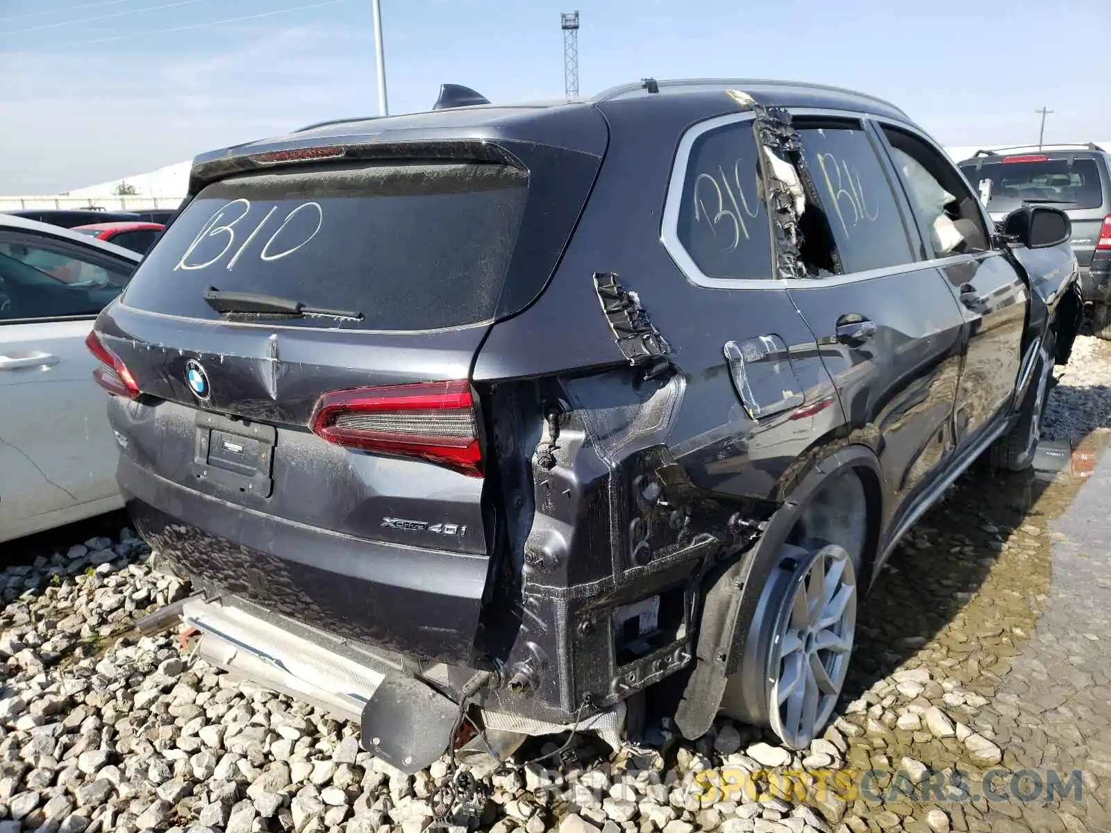 4 Photograph of a damaged car 5UXCR6C52KLK87127 BMW X5 2019