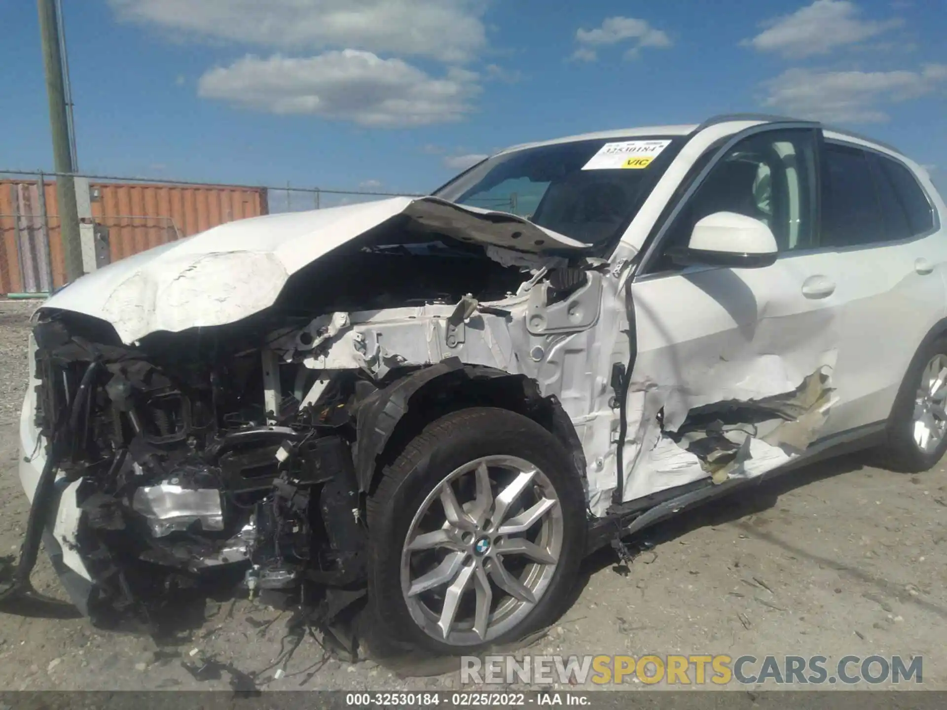 6 Photograph of a damaged car 5UXCR6C52KLK87743 BMW X5 2019